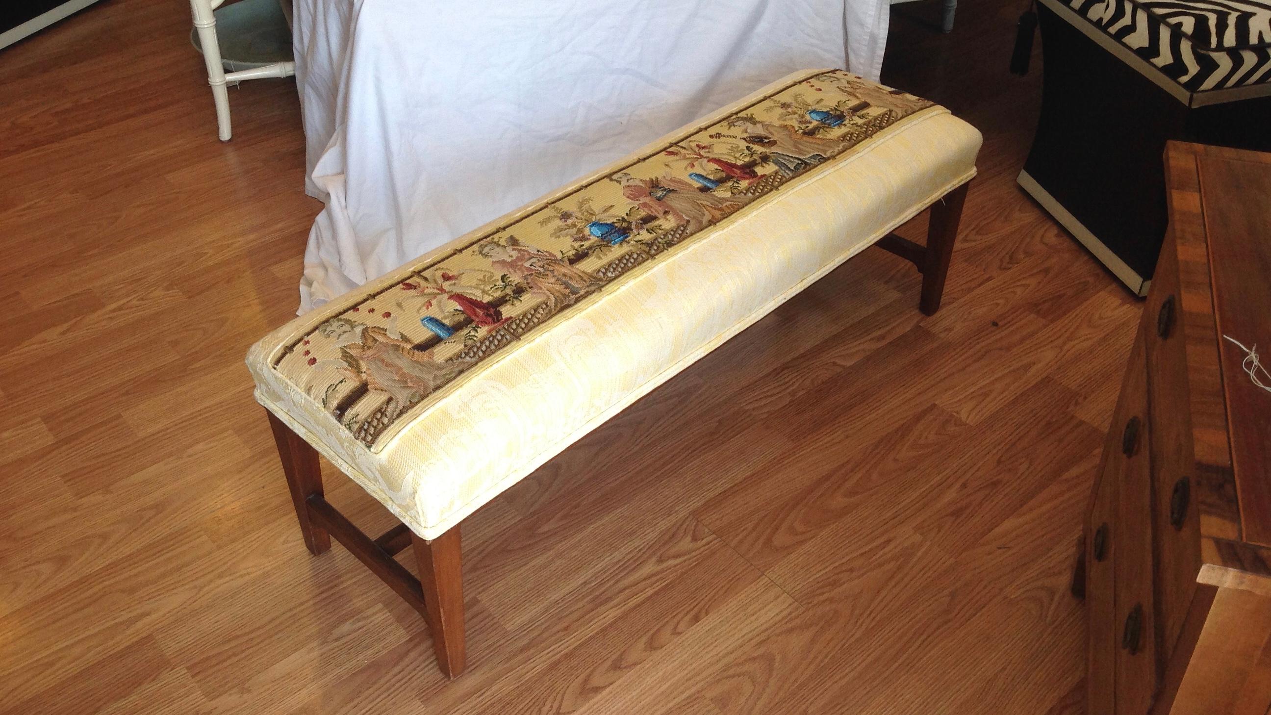 Chinoserie Appointed English Long Bench In Good Condition For Sale In West Palm Beach, FL