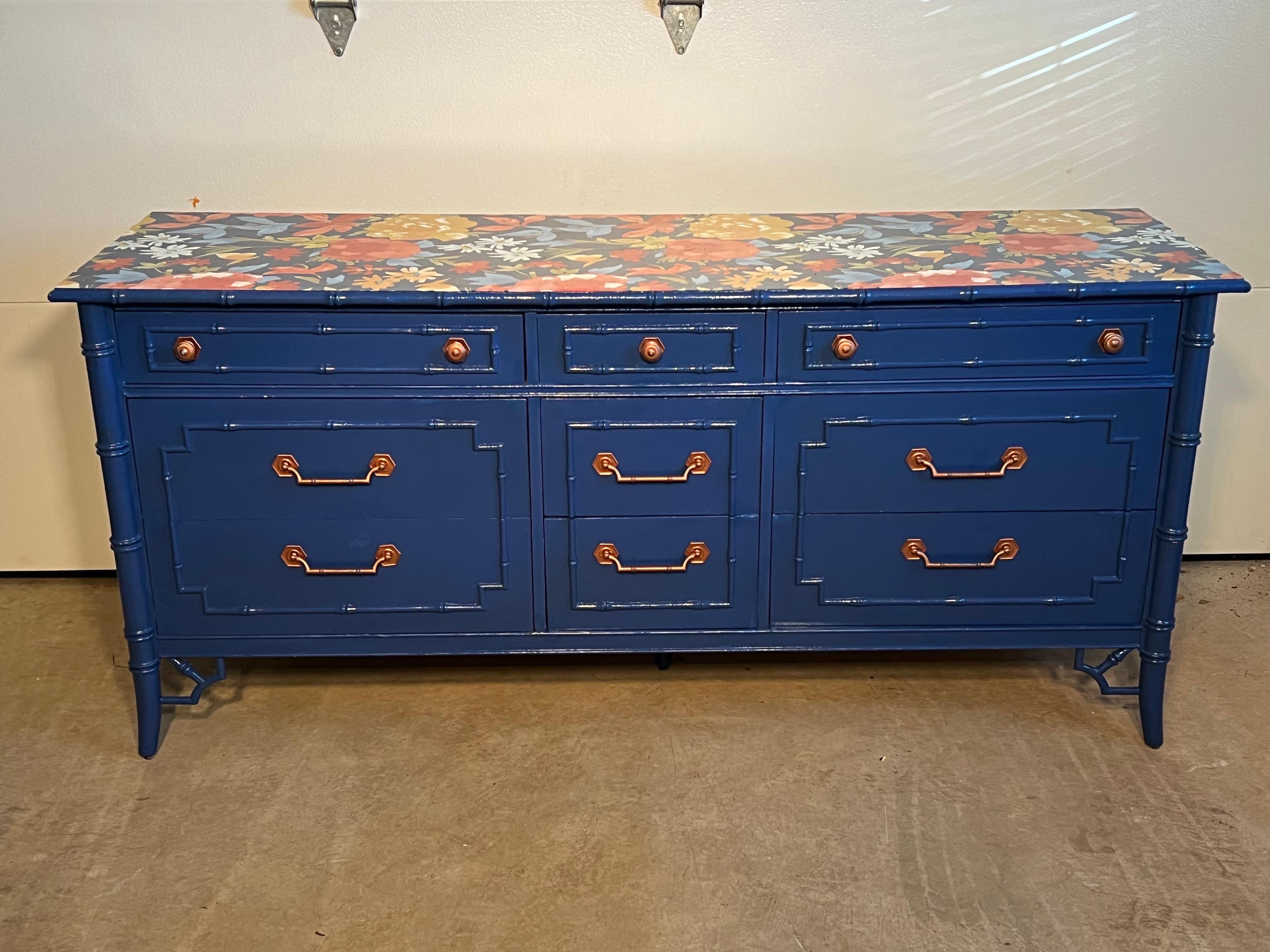 Thomasville Allegro Chinoiserie Faux Bamboo Dresser in Blue In Good Condition For Sale In Redding, CT