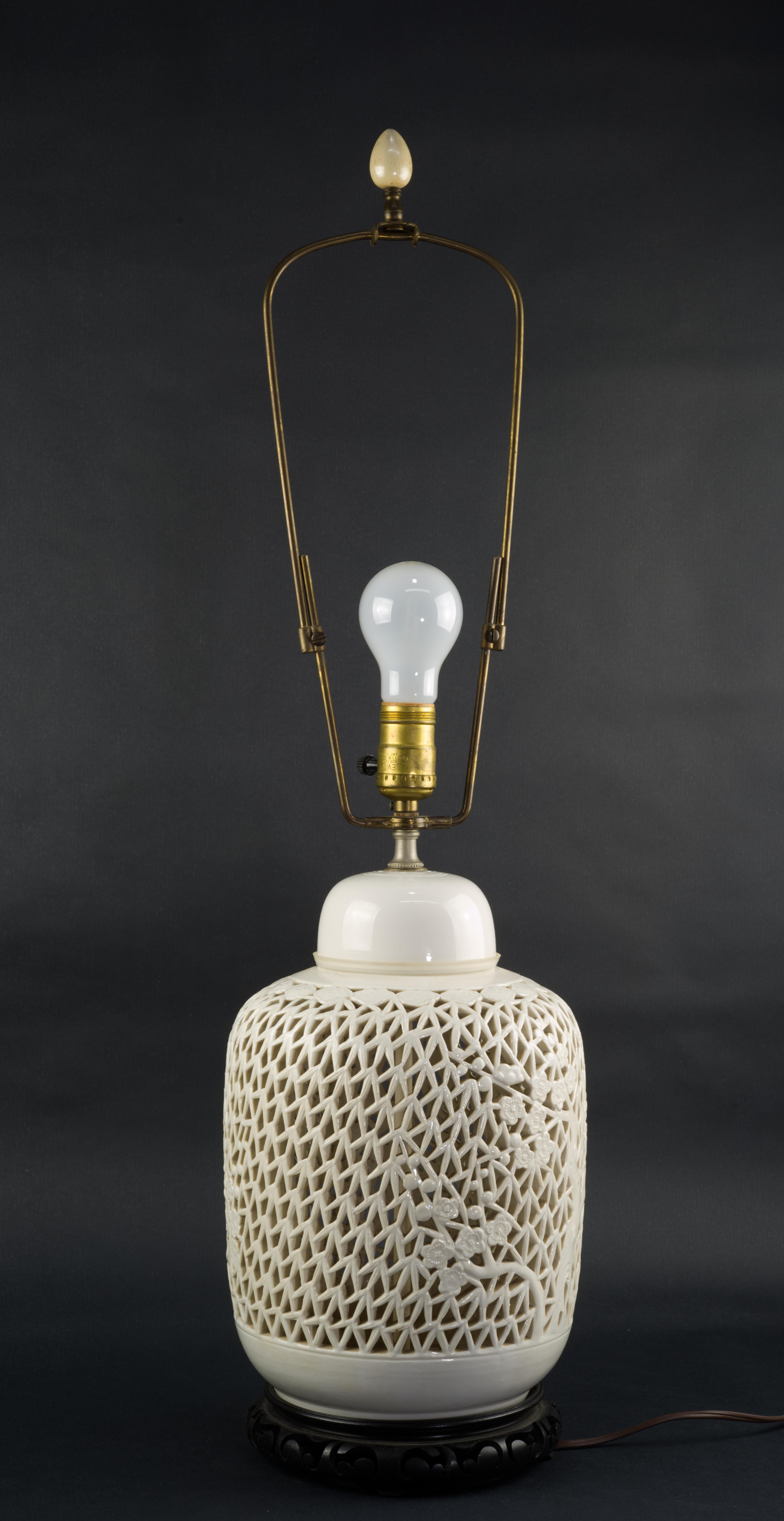 Chinese Mid Century Reticulated Porcelain Blanc De Chine Table Lamp
