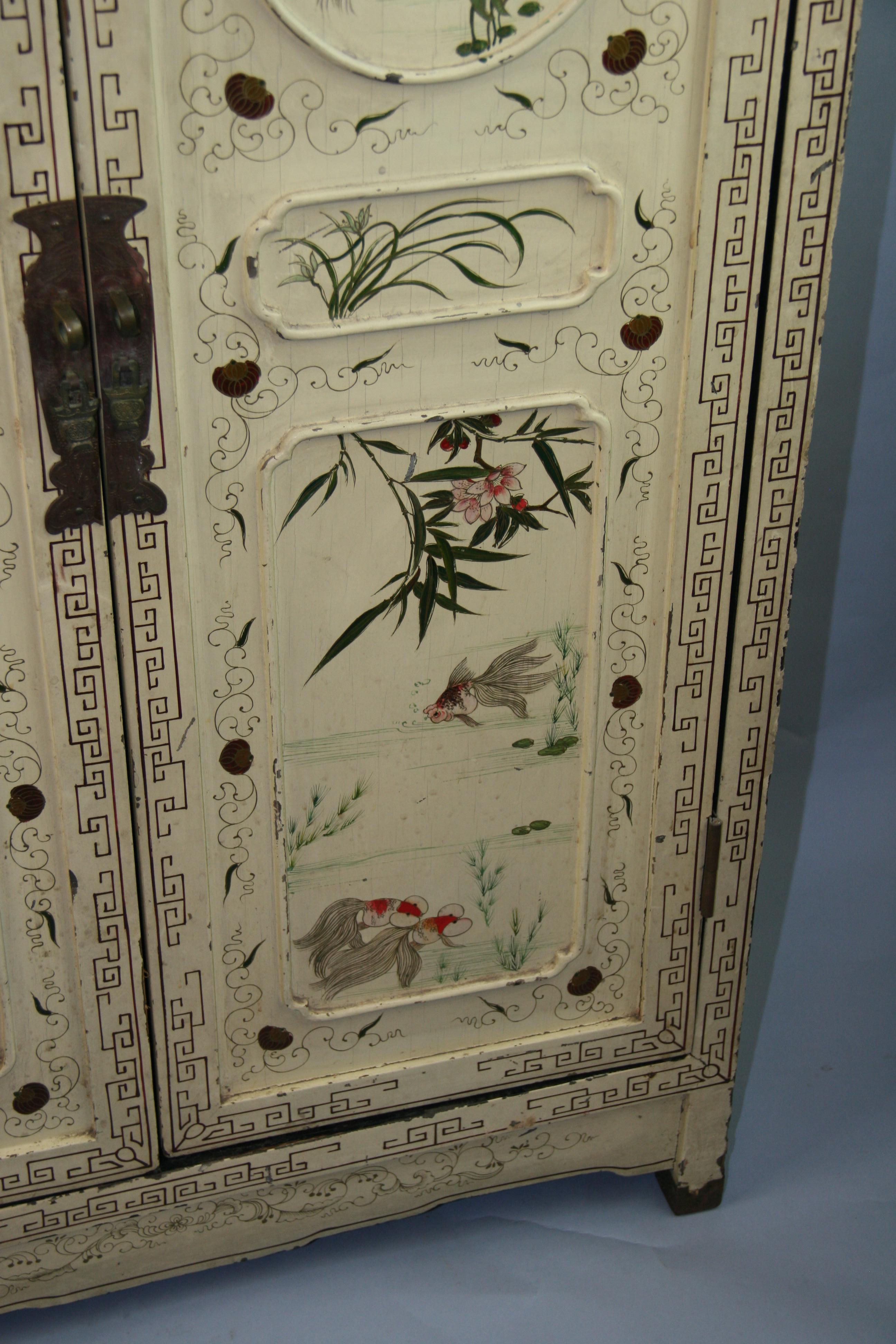 Chinoiserie Hand Painted Cabinet/Bar For Sale 2