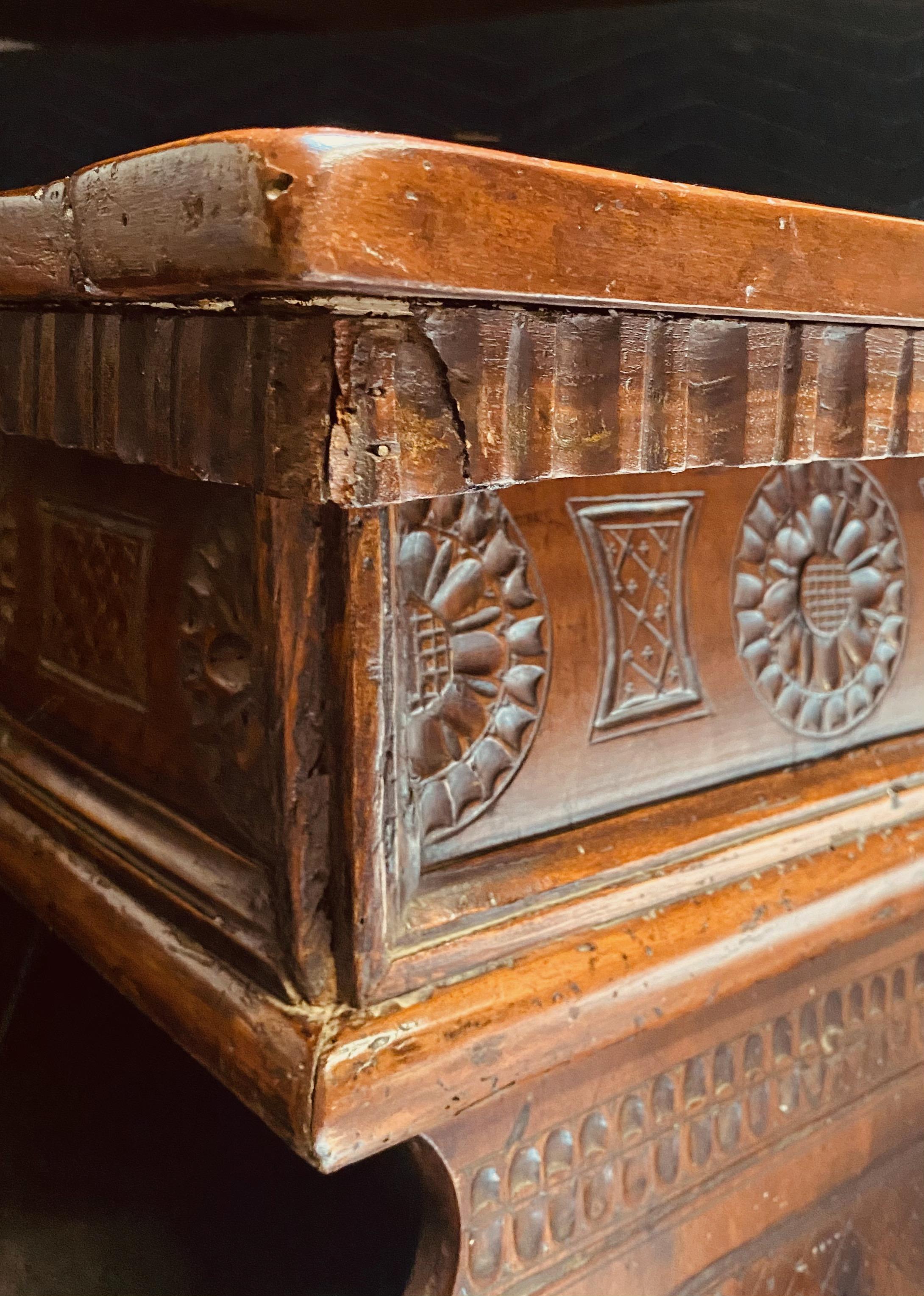 17th Cent. Portugese Chip Carved Desk, w. Portraits of Royalty on top and sides In Good Condition In San Francisco, CA