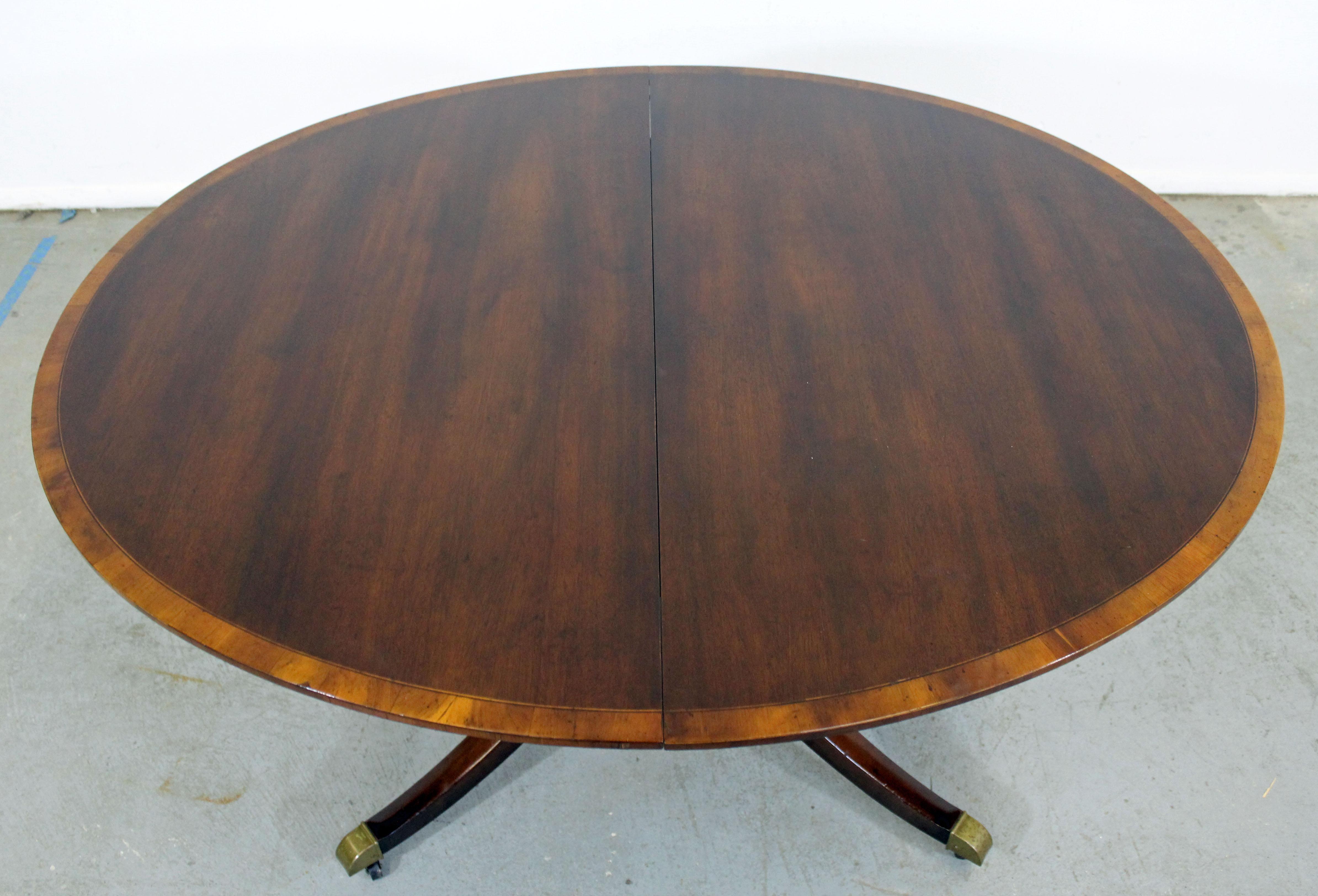Chippendale Baker Cherry Banded Extendable Dining Table In Good Condition In Wilmington, DE