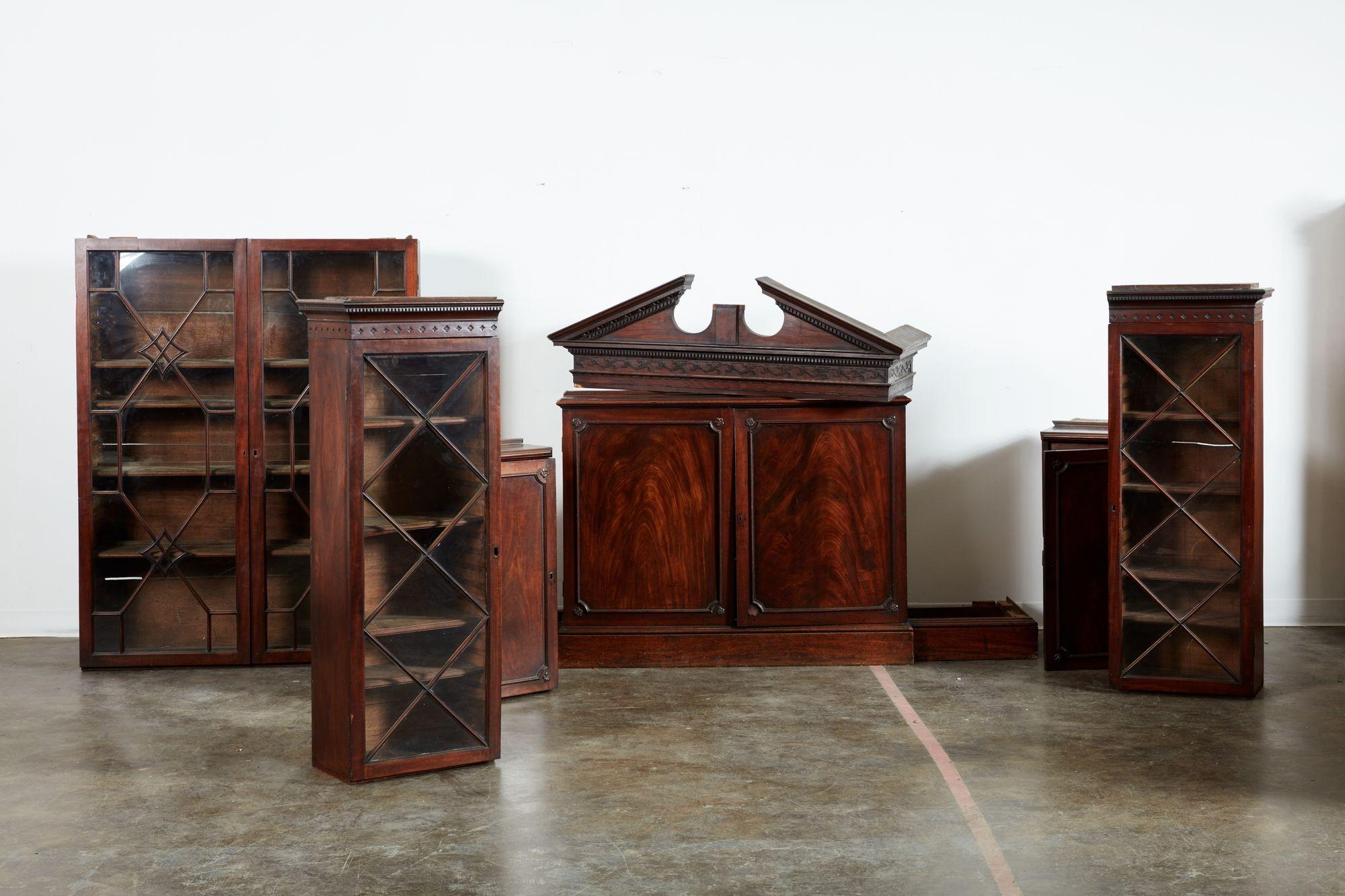 Libreria Chippendale Breakfront in vendita 10