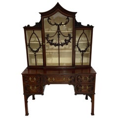 Chippendale btreakfront