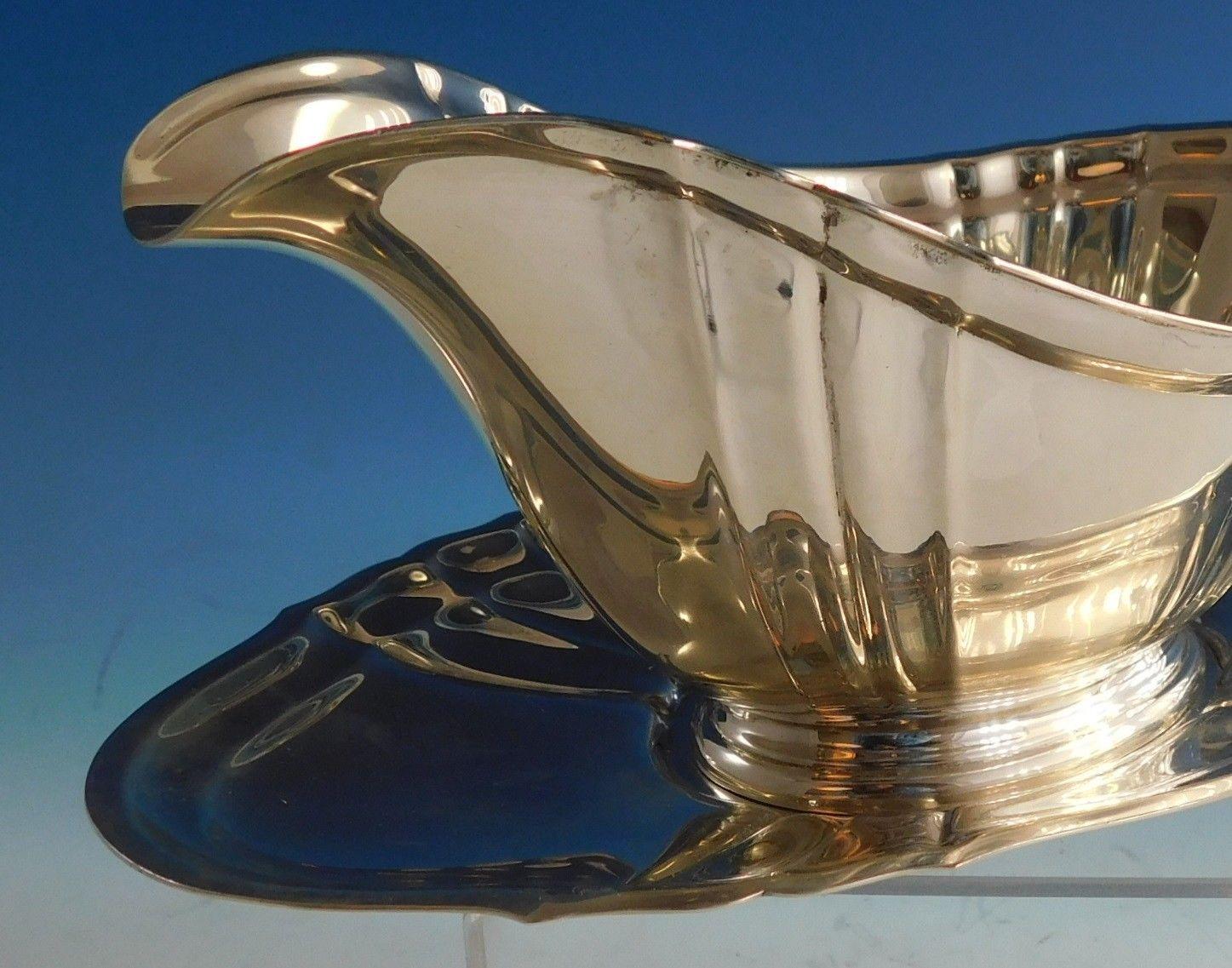 Chippendale by Gorham Sterling Silver Gravy Boat and Underplate 2-Piece In Excellent Condition In Big Bend, WI