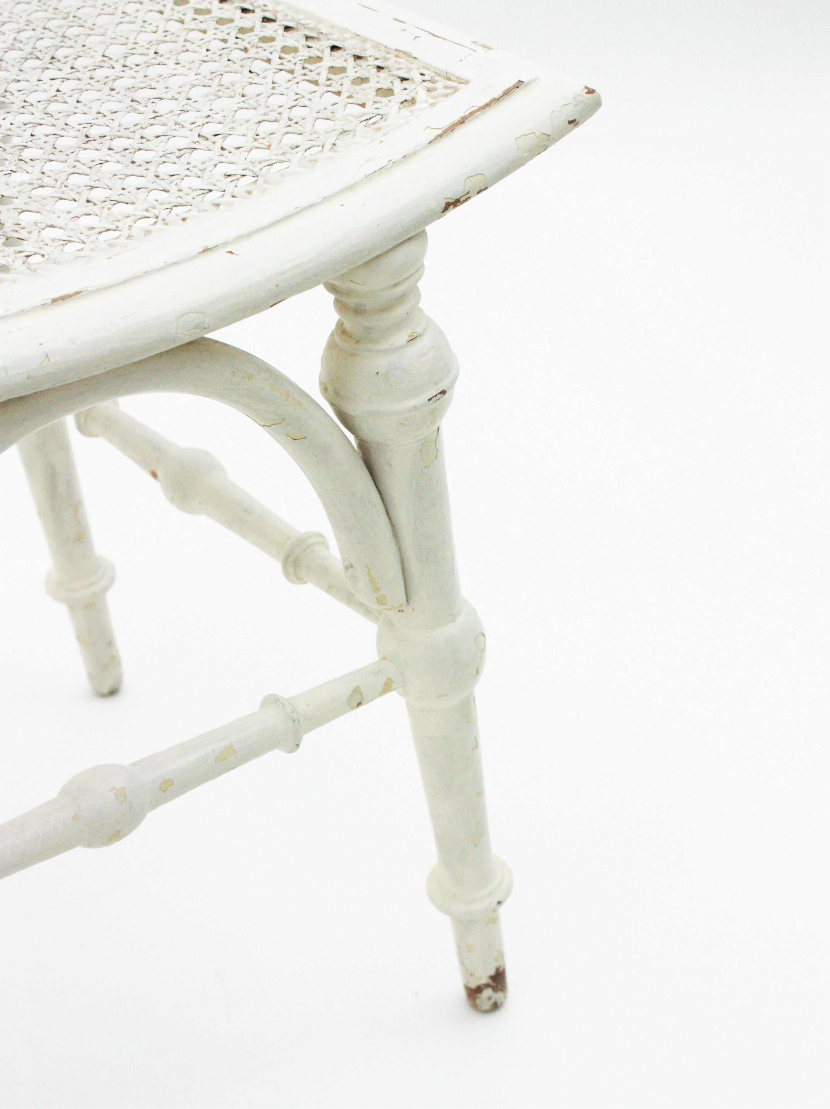 White Patinated Wood Stool with Cane Seat, Chippendale Style For Sale 7