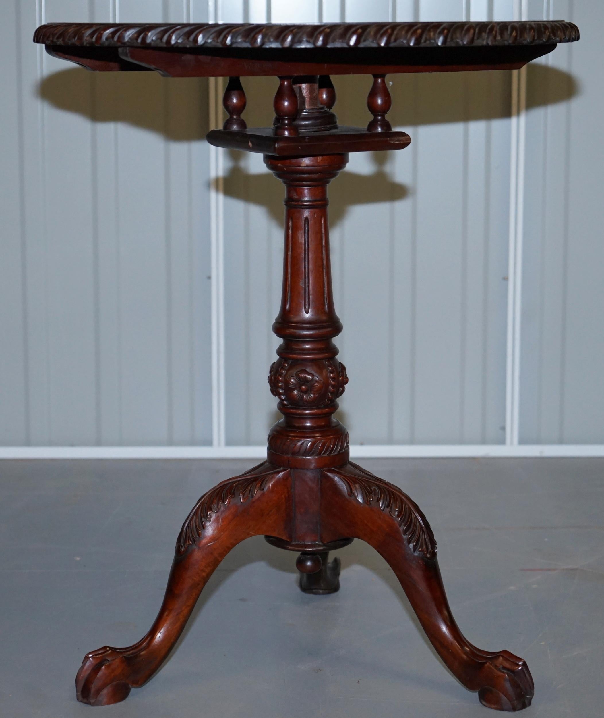 Hand-Crafted Chippendale Claw & Ball Feet 18th Century Style Tripod Tilt Top Table Birdcage For Sale