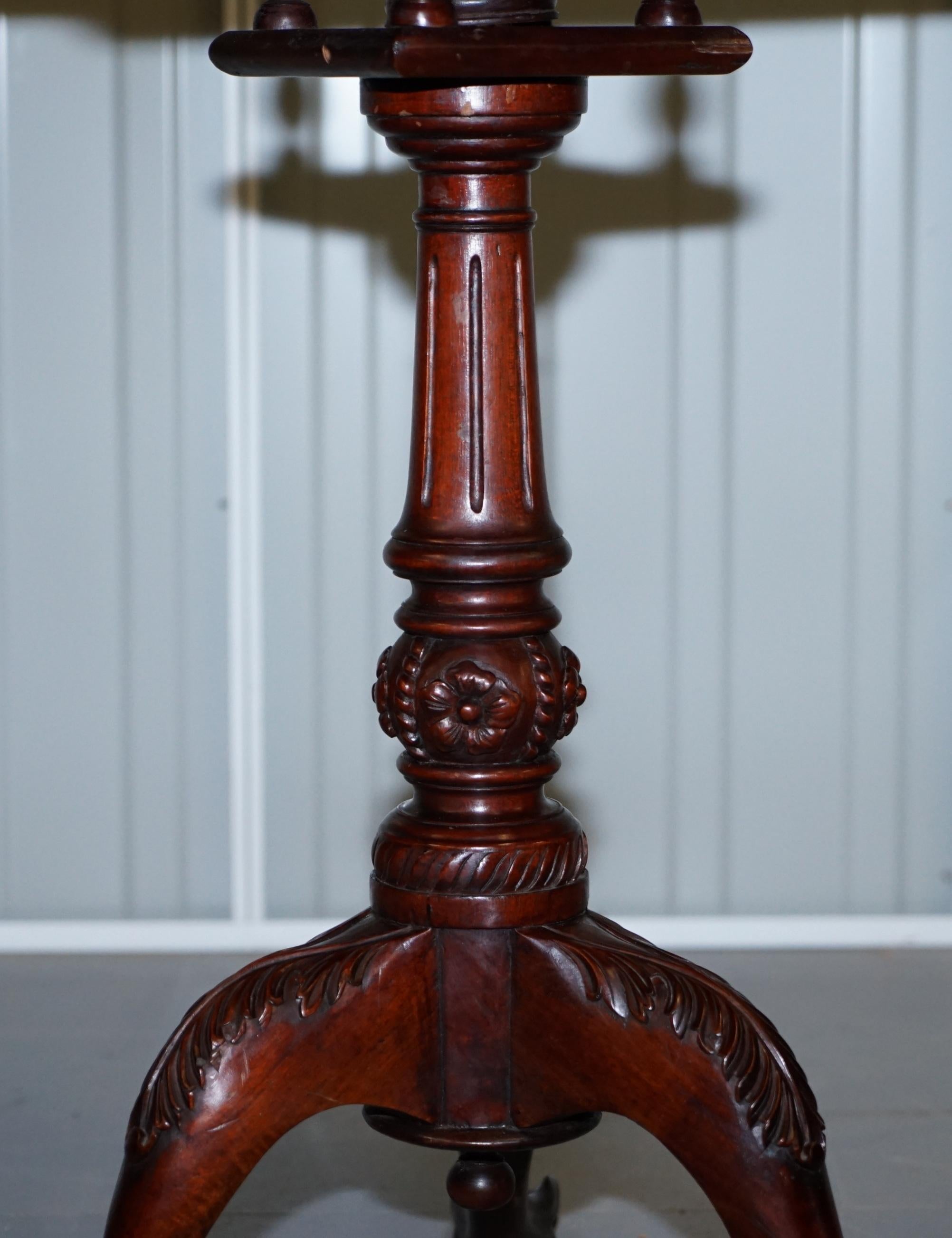 Hardwood Chippendale Claw & Ball Feet 18th Century Style Tripod Tilt Top Table Birdcage For Sale