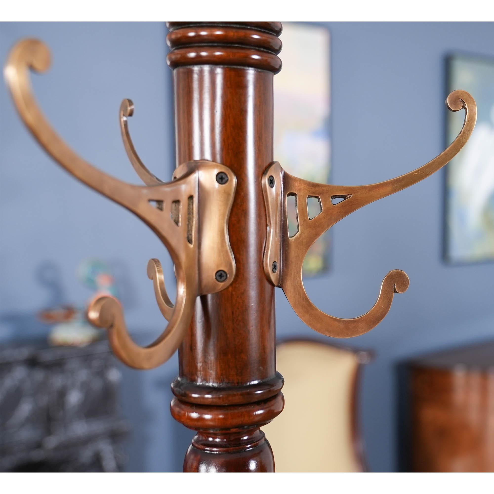 Tree de manteau Chippendale en vente 4