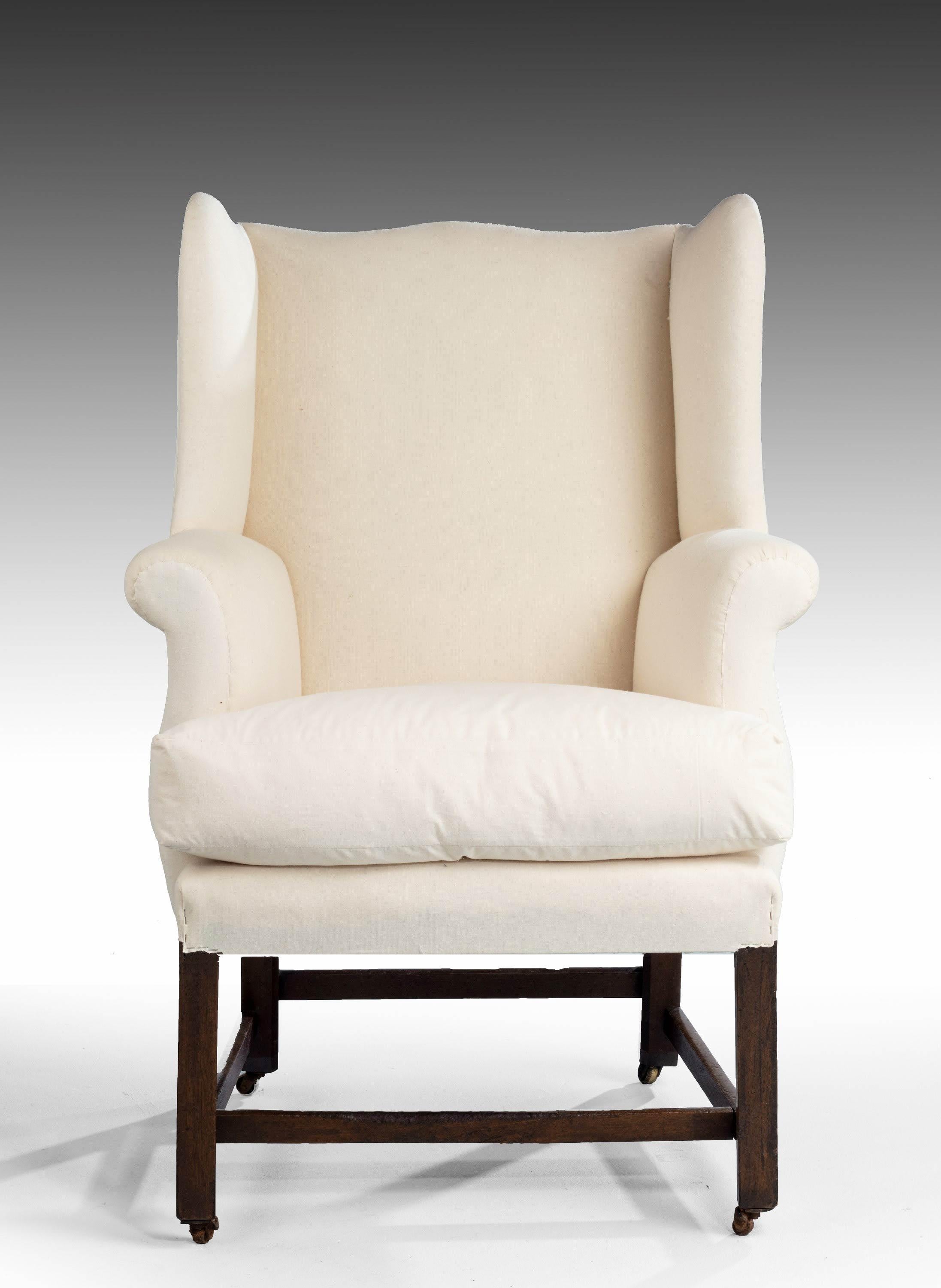 Chippendale Design Wing Chair of Small Proportions (Englisch)