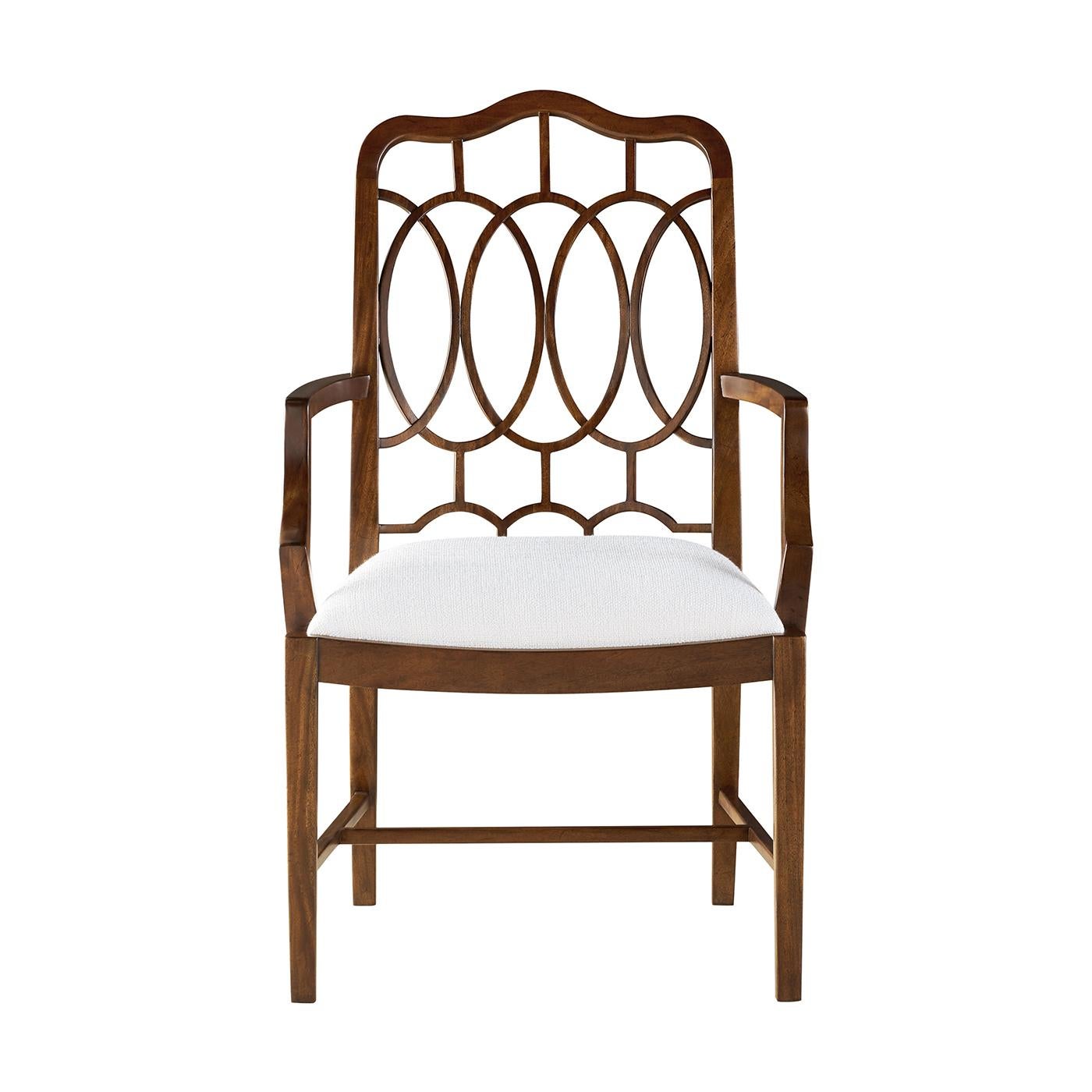 Chippendale-Esszimmerstuhl (Set aus 2) (21. Jahrhundert und zeitgenössisch) im Angebot
