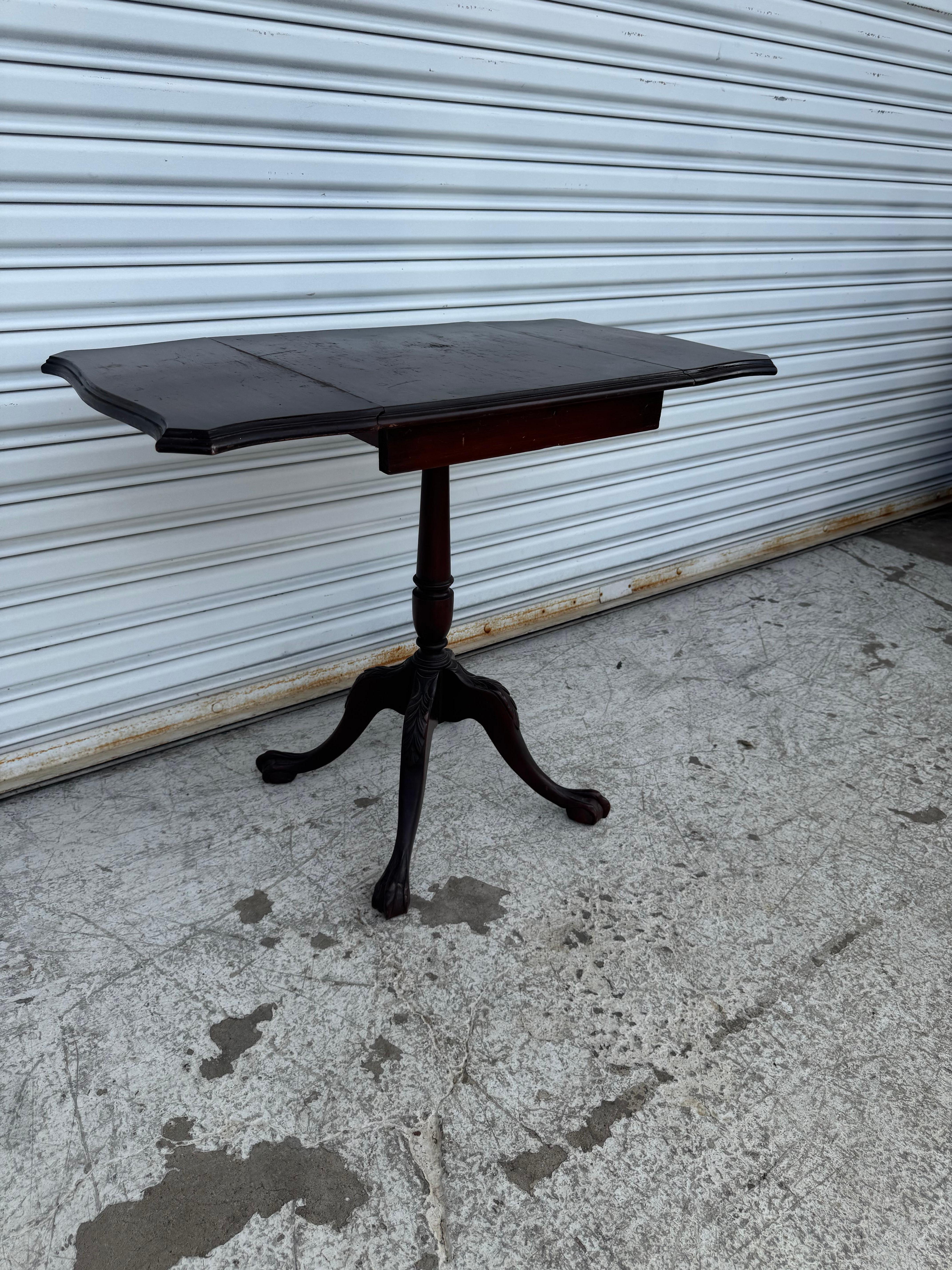 20th Century Chippendale Drop Leaf Table For Sale