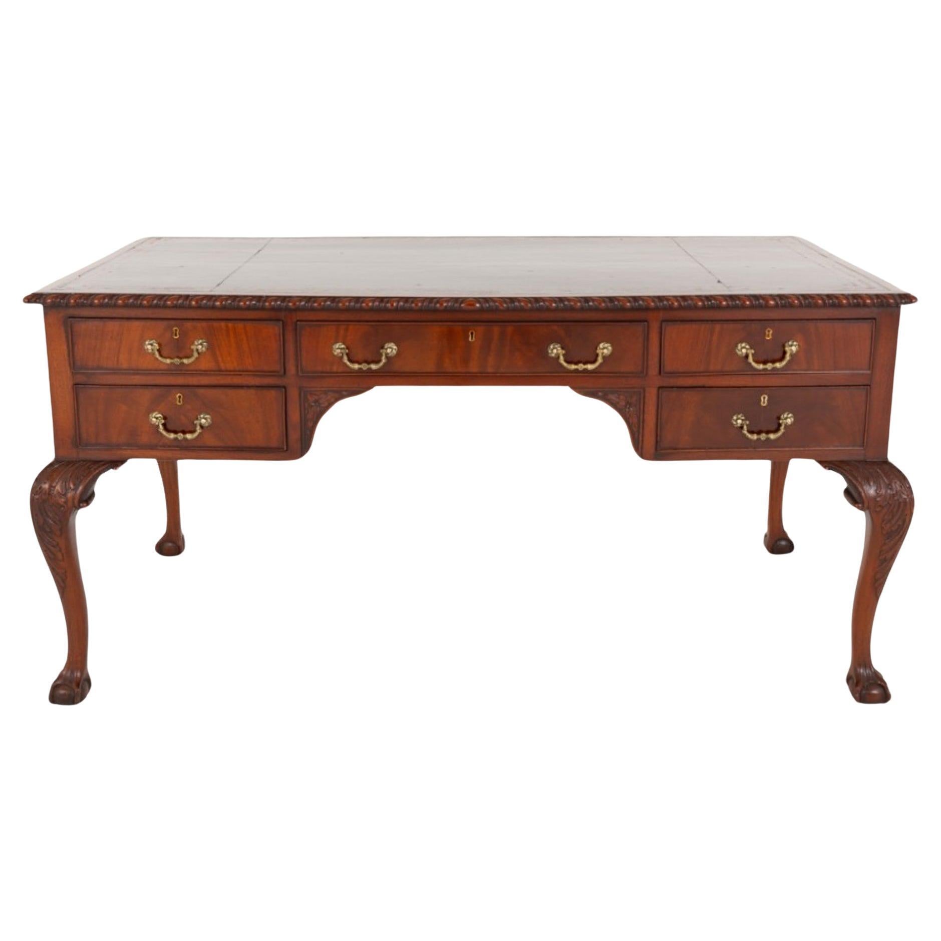 Escritorio Chippendale Faux Partners Mesa de escritorio de caoba
