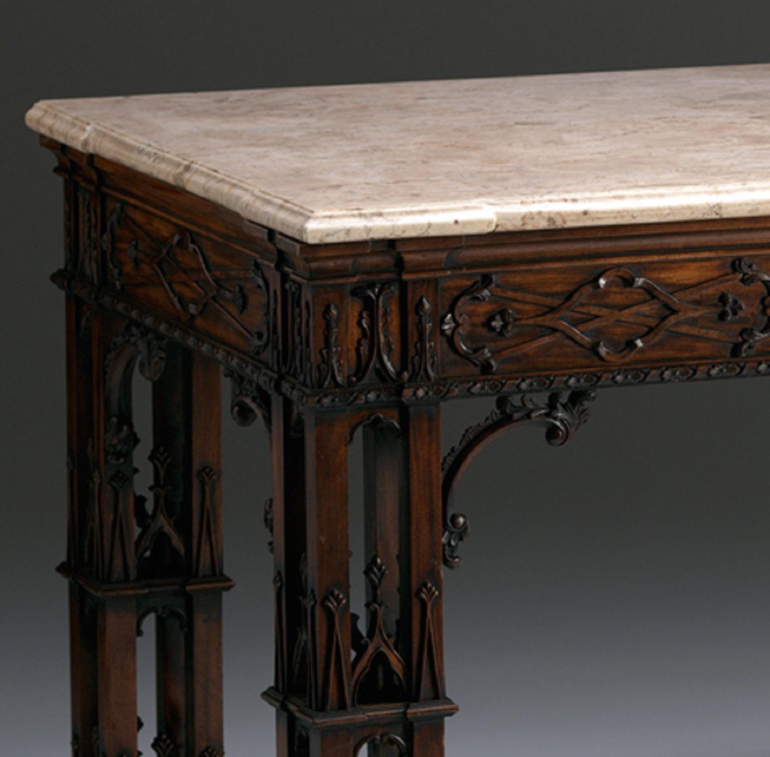 XXIe siècle et contemporain Chippendale Fret Table en vente