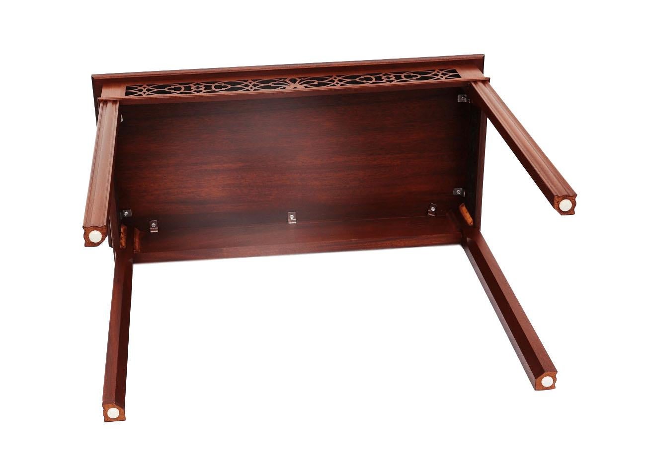 Table console Chippendale ajourée par Bartley en vente 1