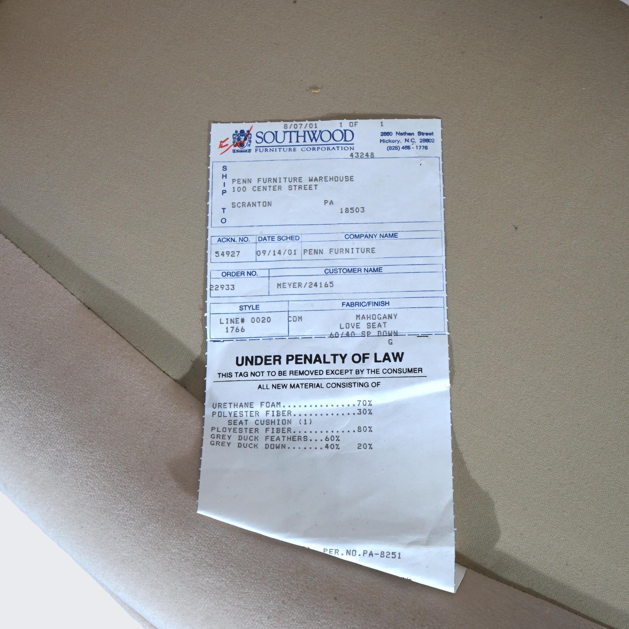 Sofá con respaldo de camello tapizado en madera de Southwood, inspirado en Chippendale (s. XX) en venta 4