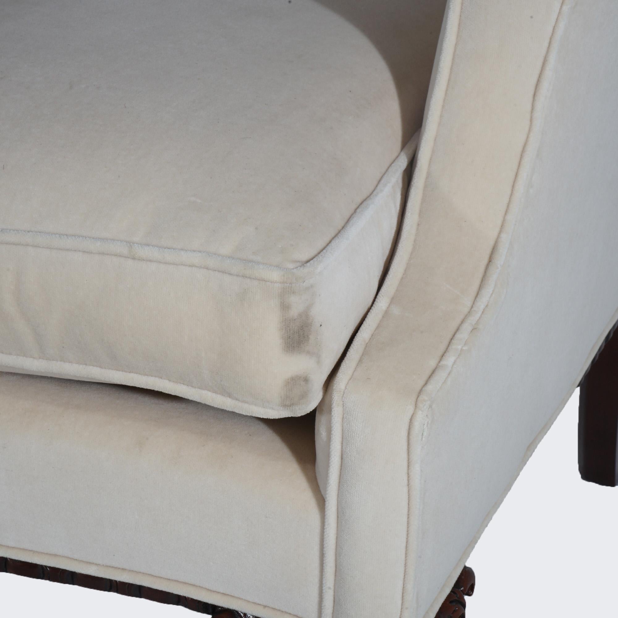 Sofá con respaldo de camello tapizado en madera de Southwood, inspirado en Chippendale (s. XX) Tallado en venta