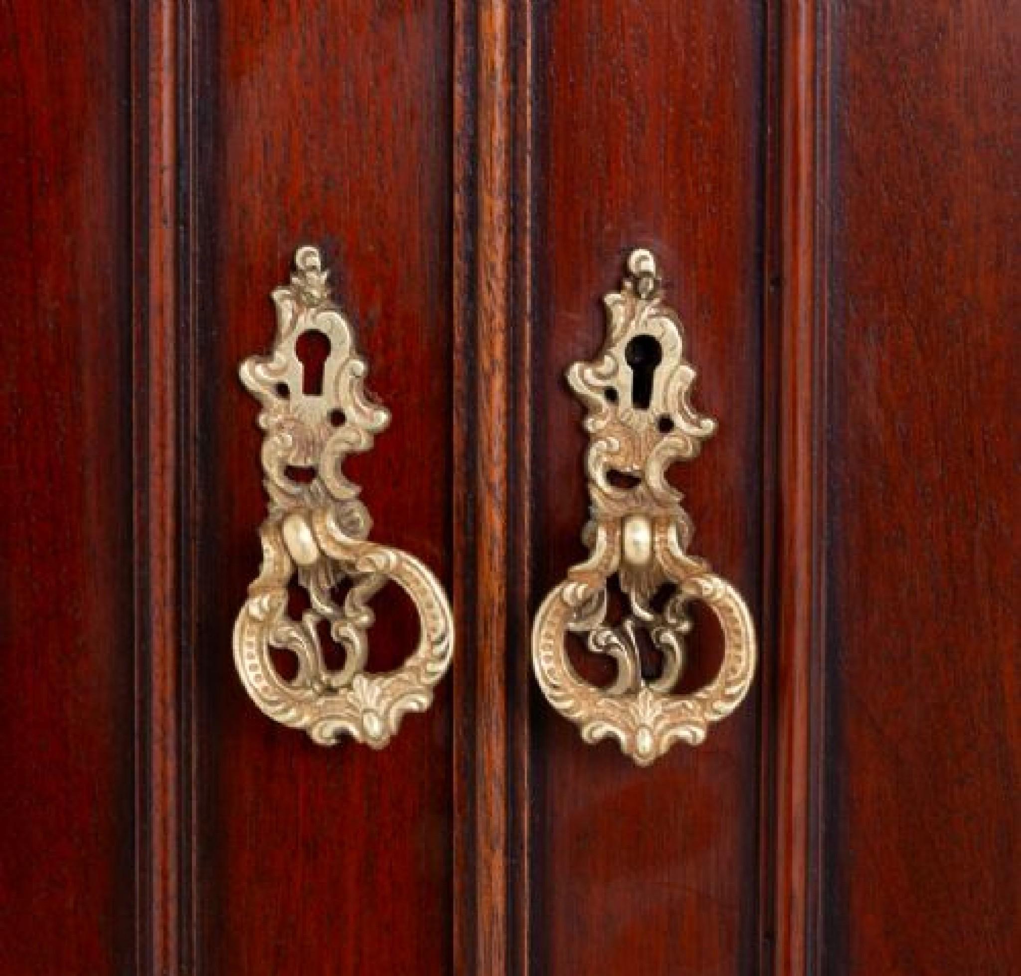 Chippendale Linen Cabinet Mahogany Closet Cupboard Lambs of Manchester In Good Condition For Sale In Potters Bar, GB