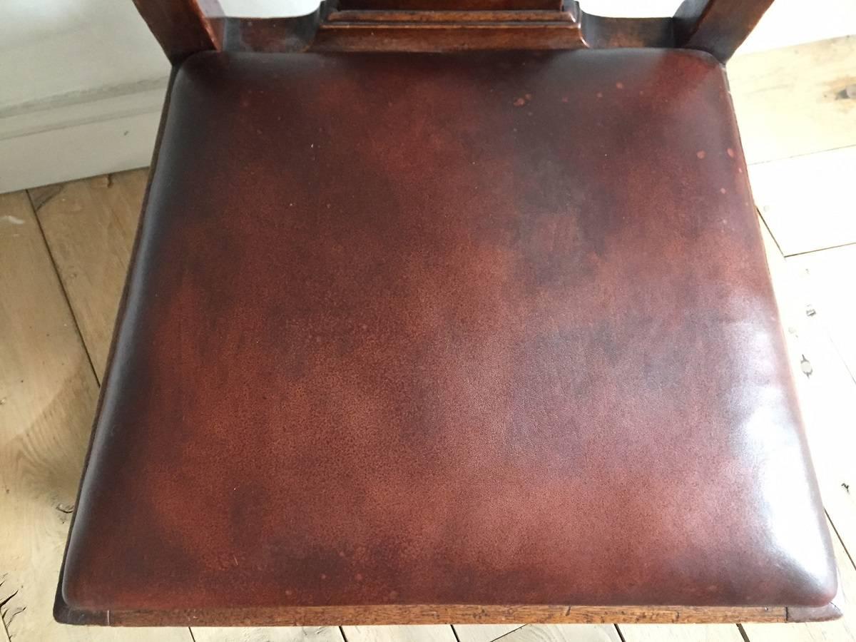 Hand-Crafted Chippendale Mahogany Chair with Leather Seat For Sale
