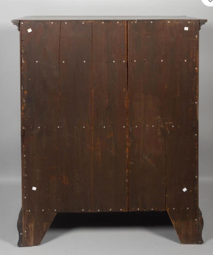 English Mid-18th Century Chippendale Mahogany Chest of Drawers with Six Drawers For Sale