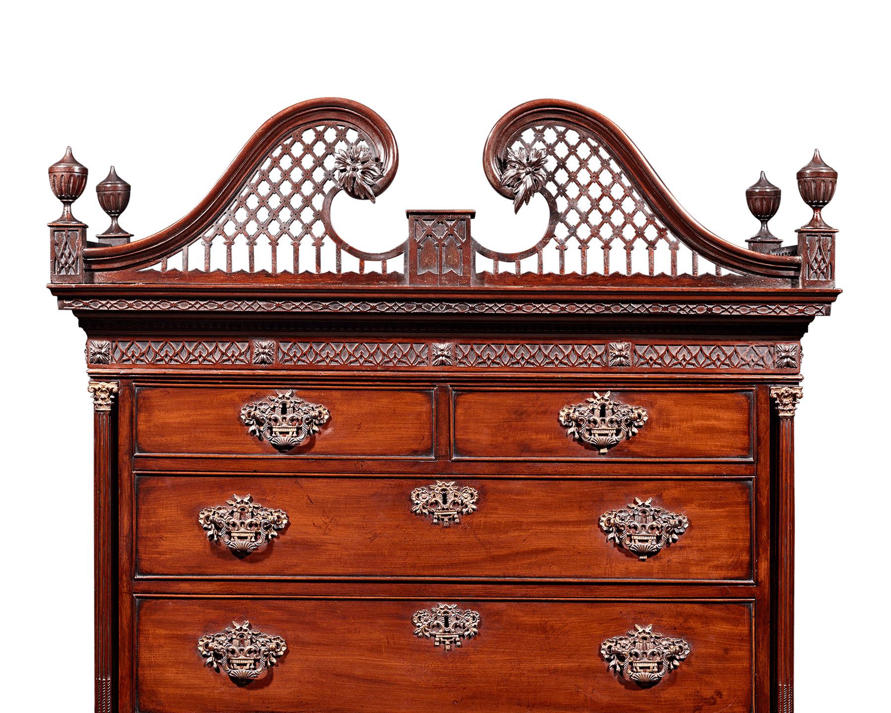 Chippendale Mahogany Chest on Chest In Excellent Condition In New Orleans, LA