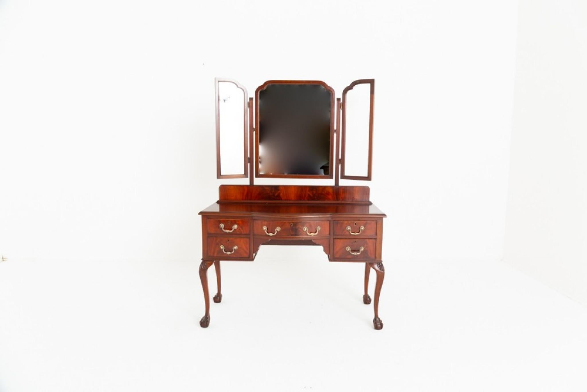 Début du 20ème siècle Table de coiffeuse Chippendale Mirro en vente