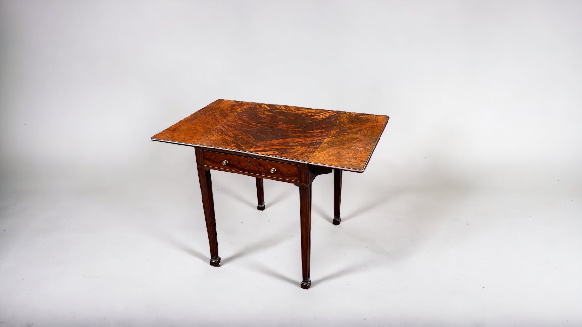 English Chippendale mahogany Pembroke table. For Sale