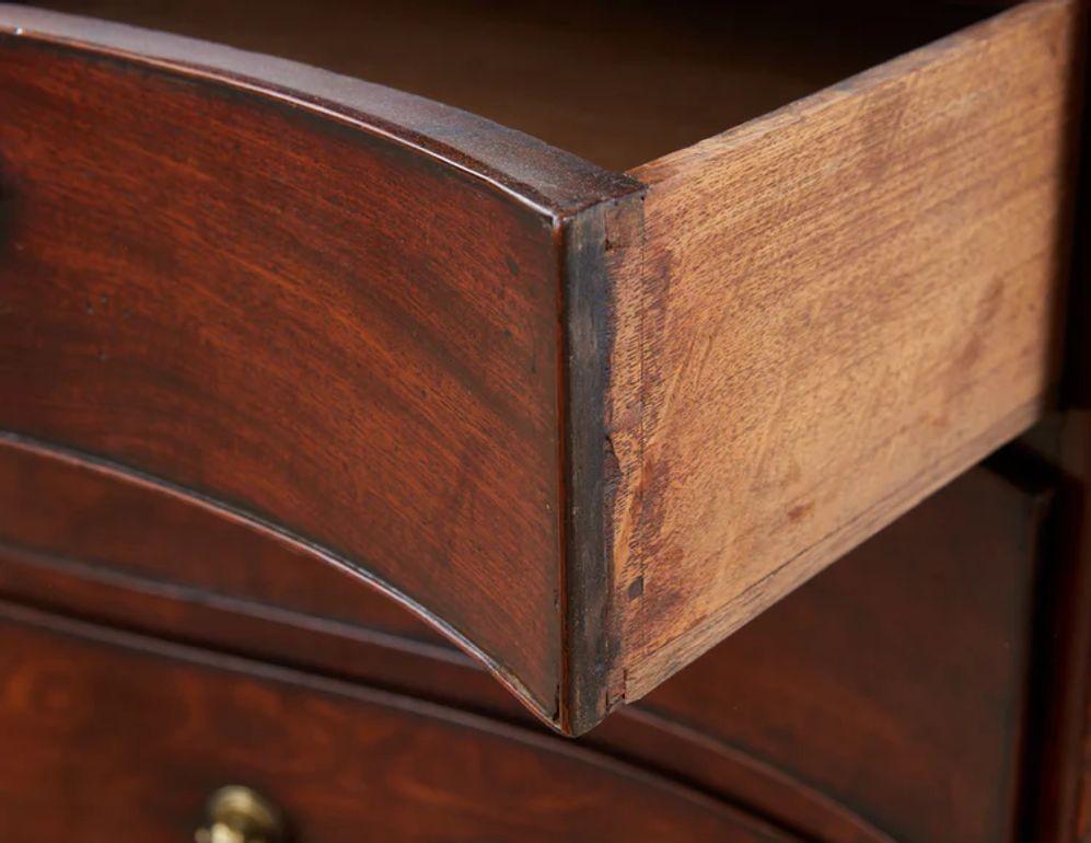 Woodwork Chippendale Mahogany Serpentine Chest of Drawers For Sale