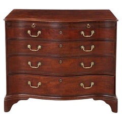 Commode serpentine Chippendale en acajou