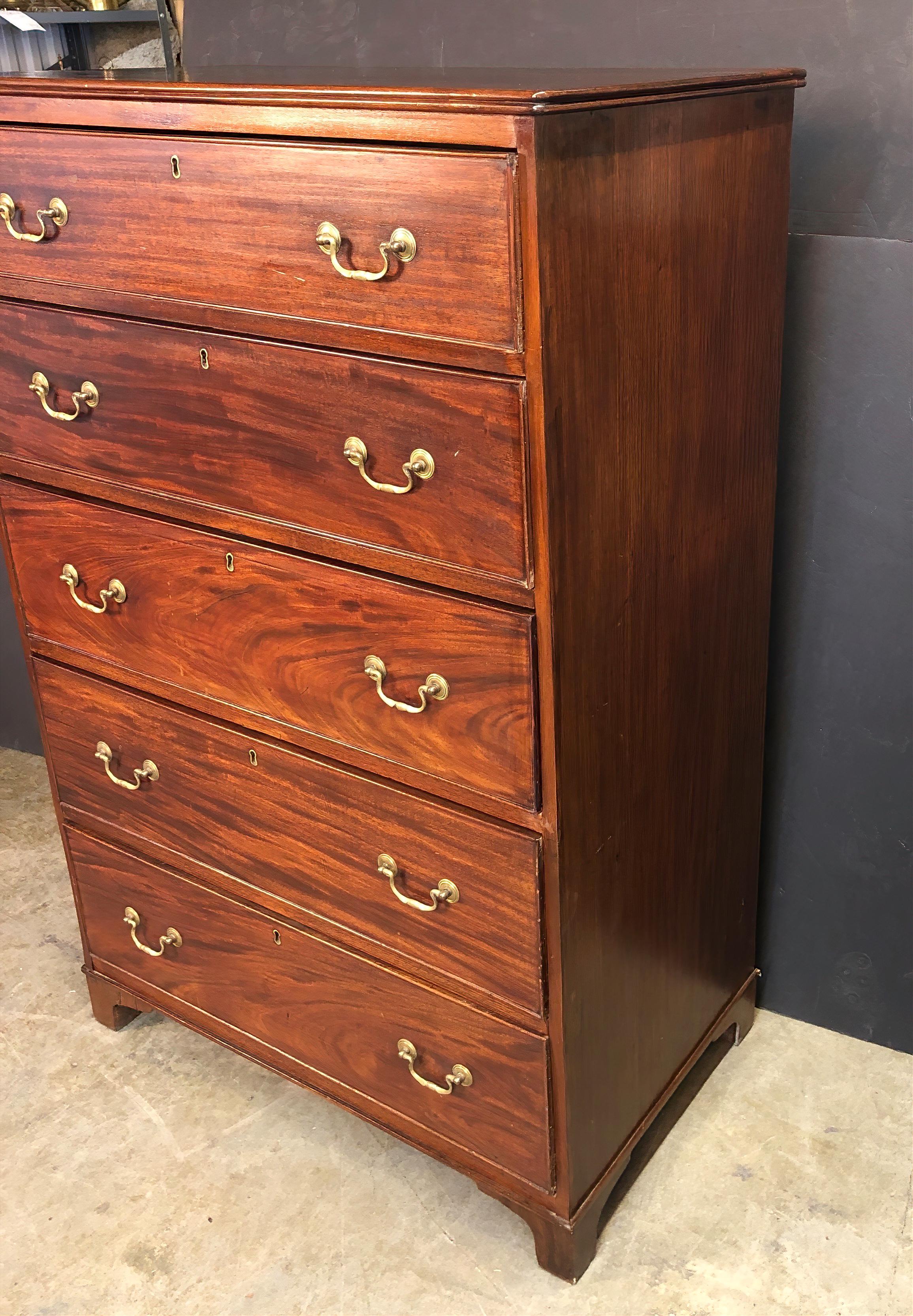chippendale mahogany chest of drawers