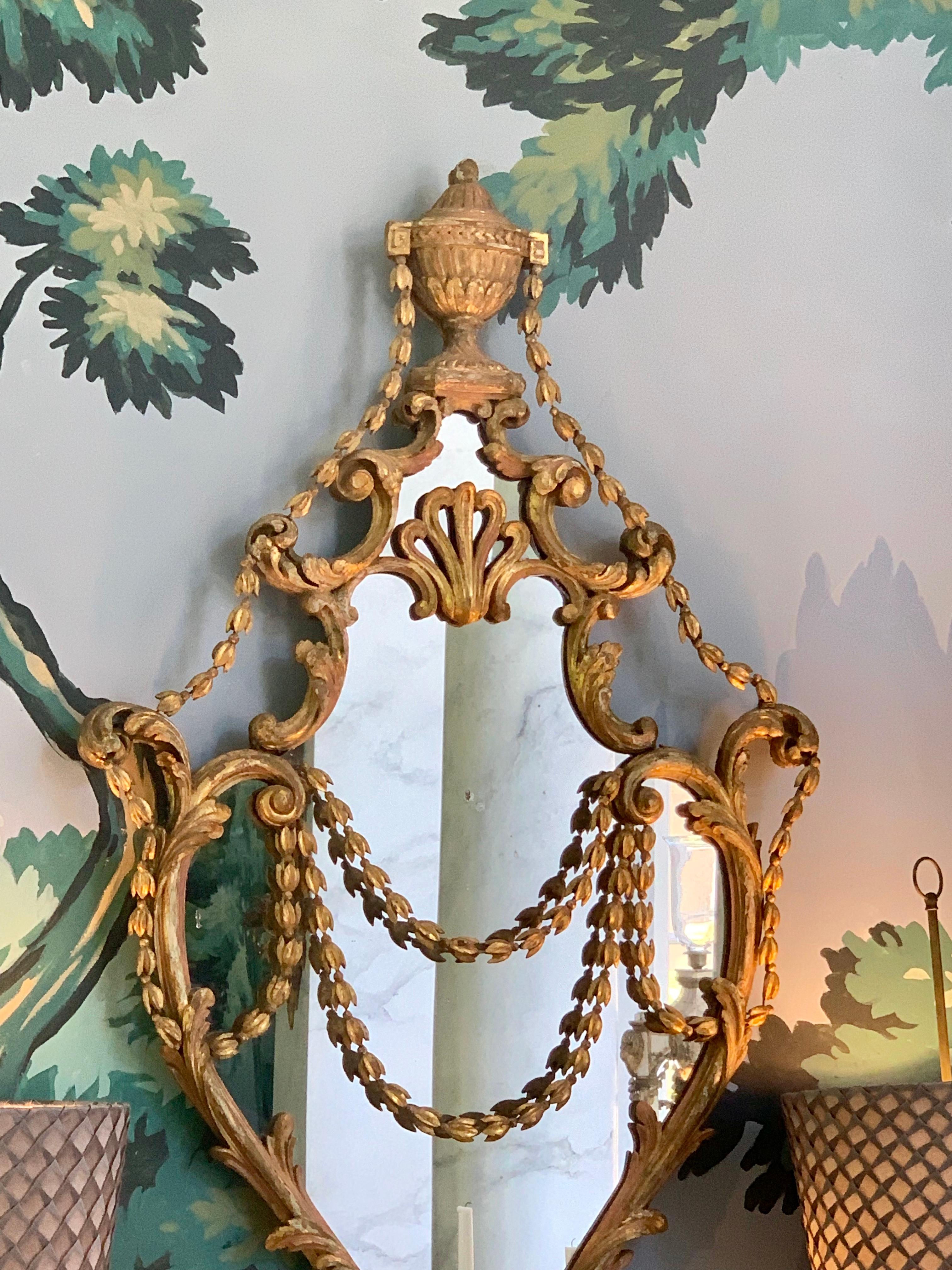 Vergoldeter Wandspiegel im Chippendale-Stil  im Angebot 1