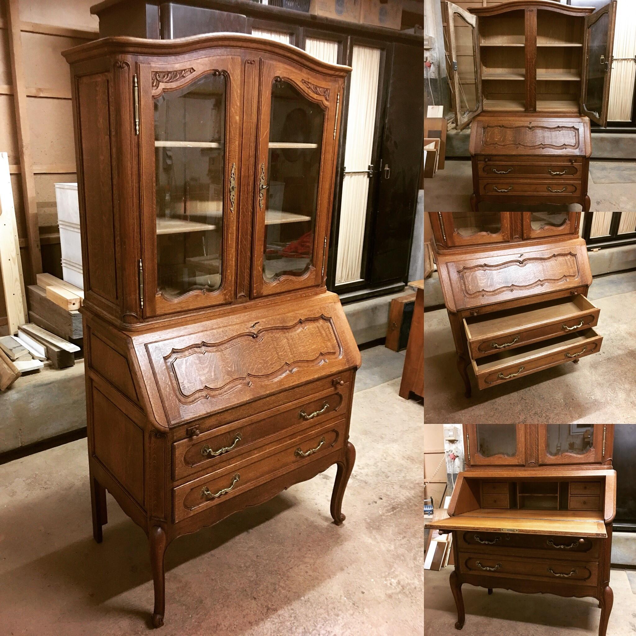 Chippendale Oak Glass Secretary with Hinged Plate In Good Condition For Sale In Senden, NRW