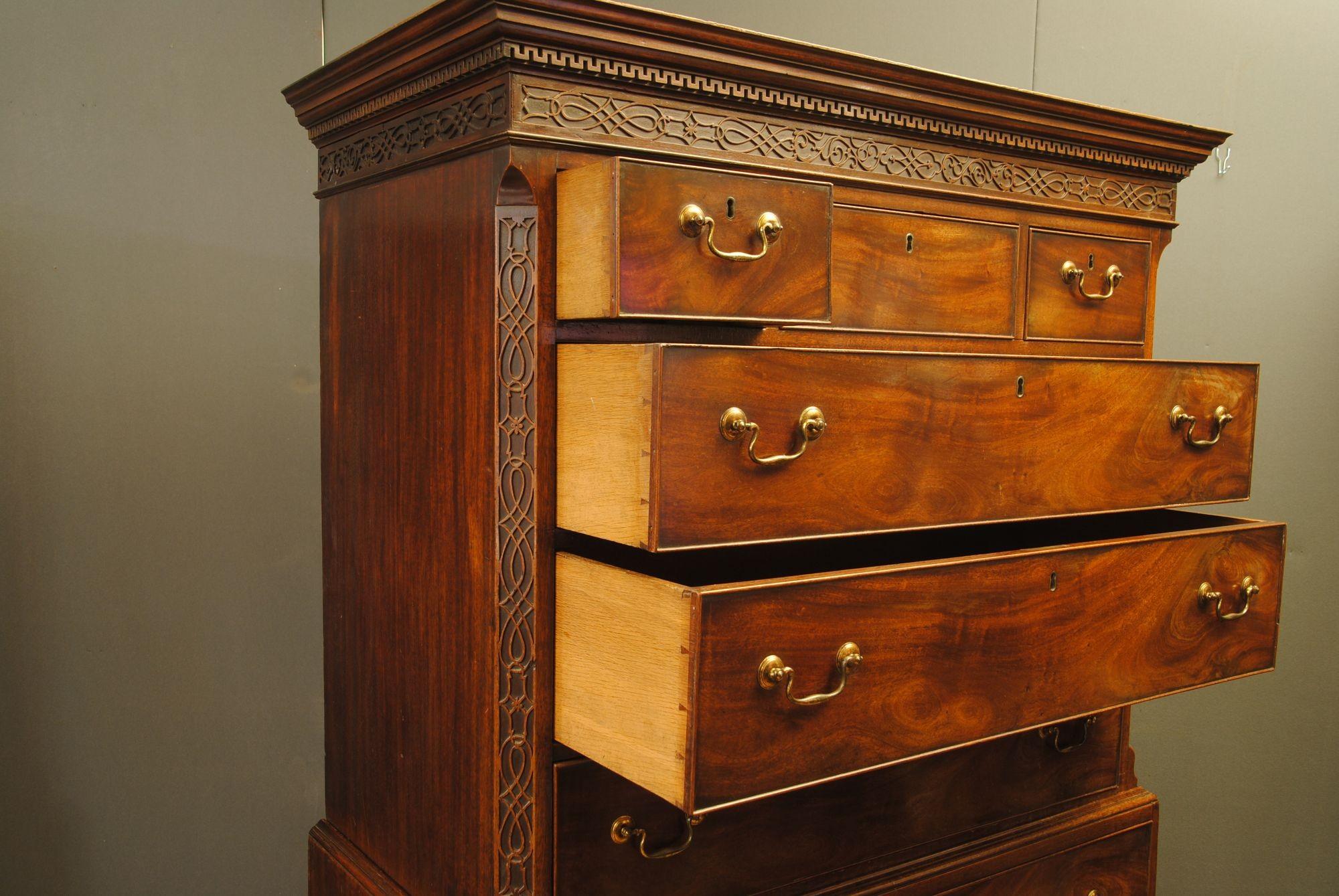 Tallboy in mogano del periodo Chippendale In condizioni buone in vendita a Lincolnshire, GB