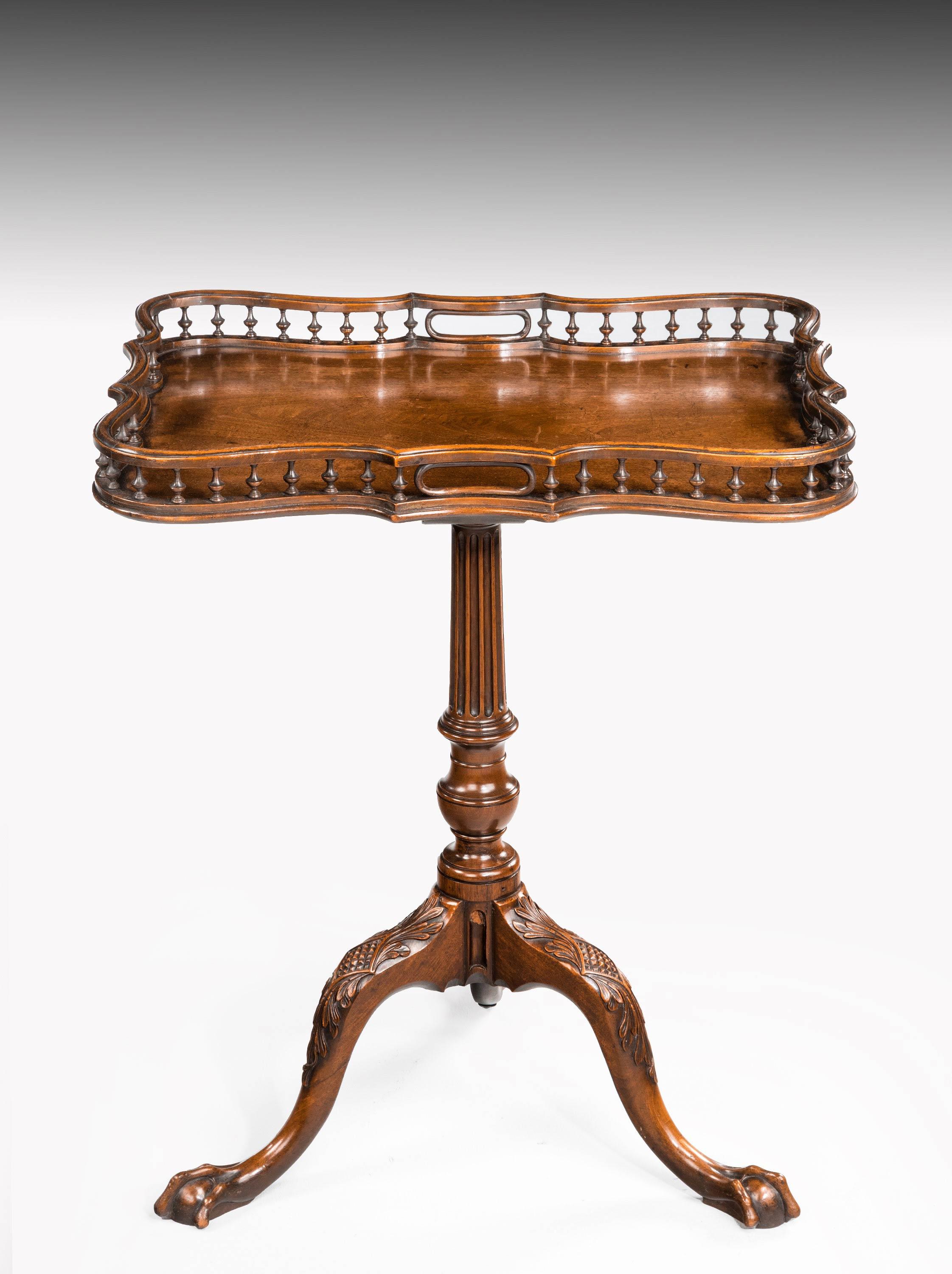 Chippendale Period Tripod Table For Sale 1