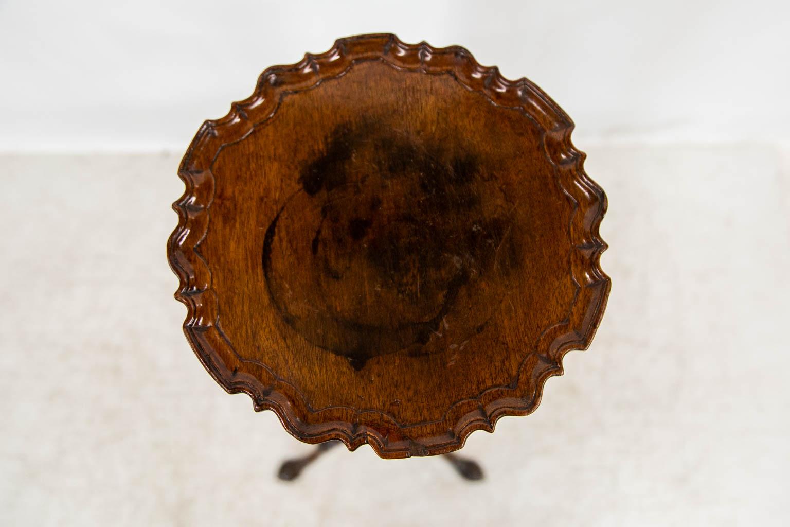 Chippendale Pie Crust Plant Stand 2