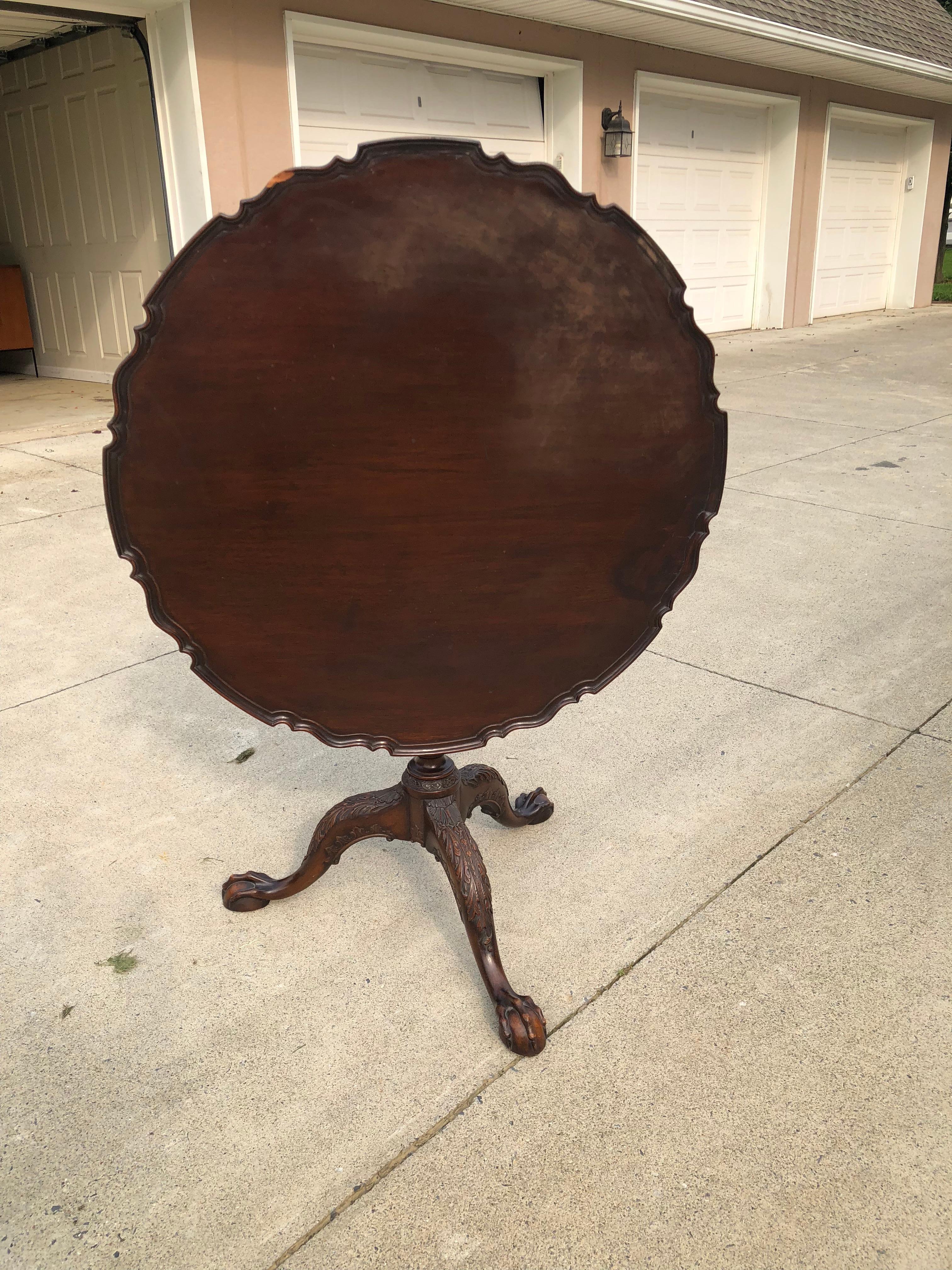 Carved Chippendale Pie Crust Tilt-Top Table For Sale