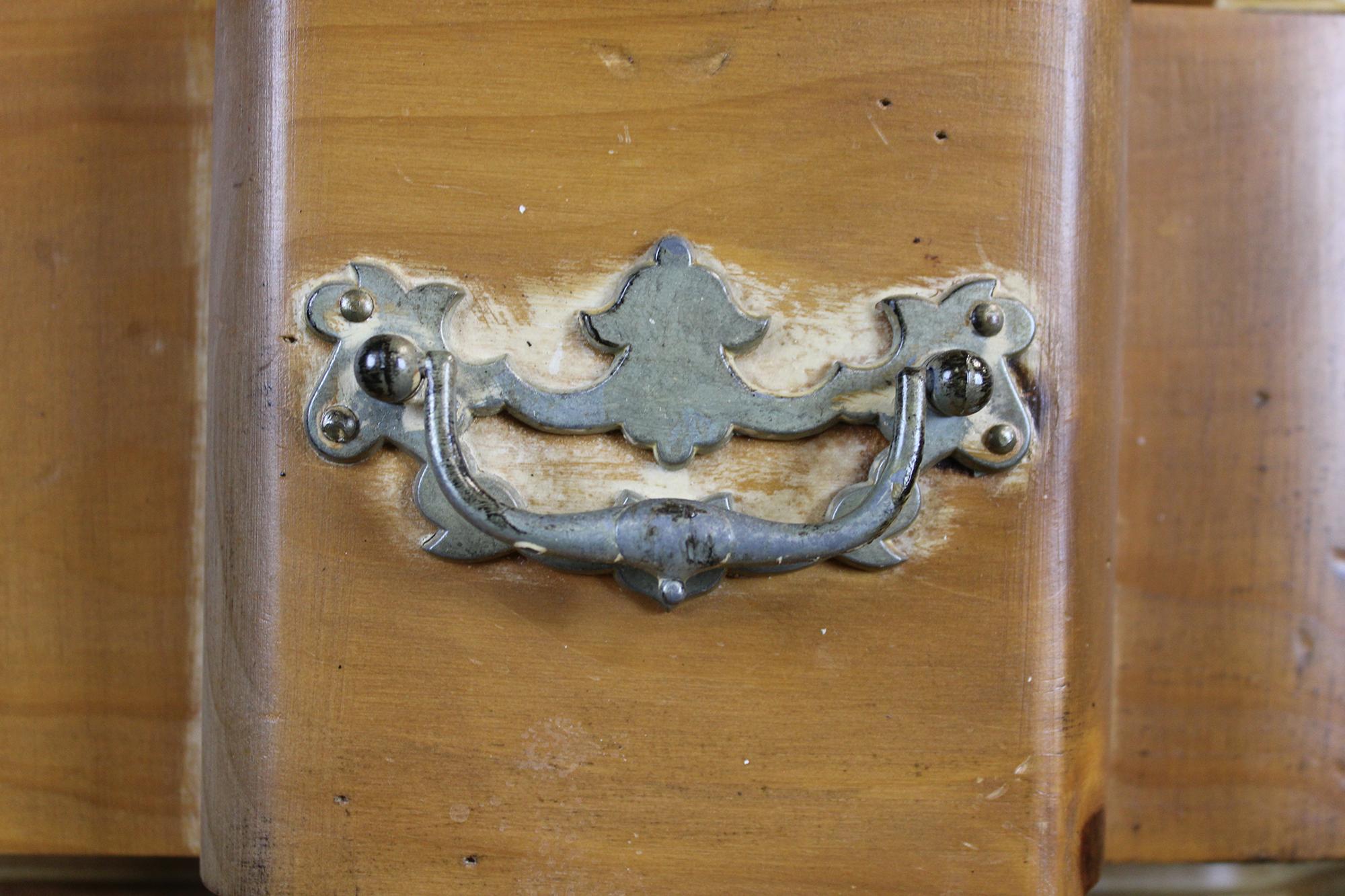 Spanish Chippendale Pine Goddard Block Front Bachelors Chest of Drawer Dresser Colonial