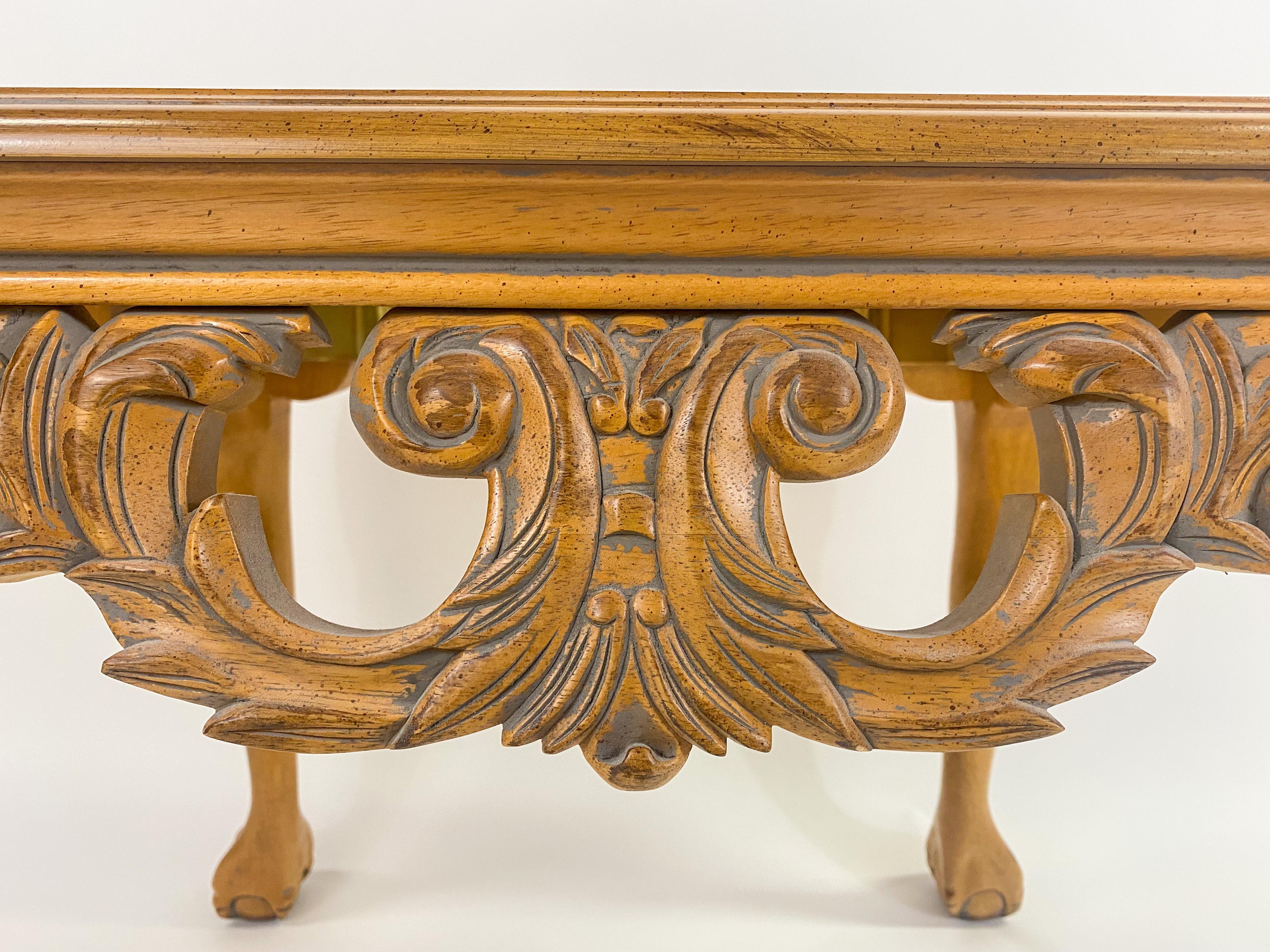 Pine Chippendale Queen Ann Style Carved Wood  Coffee or Cocktail Table For Sale