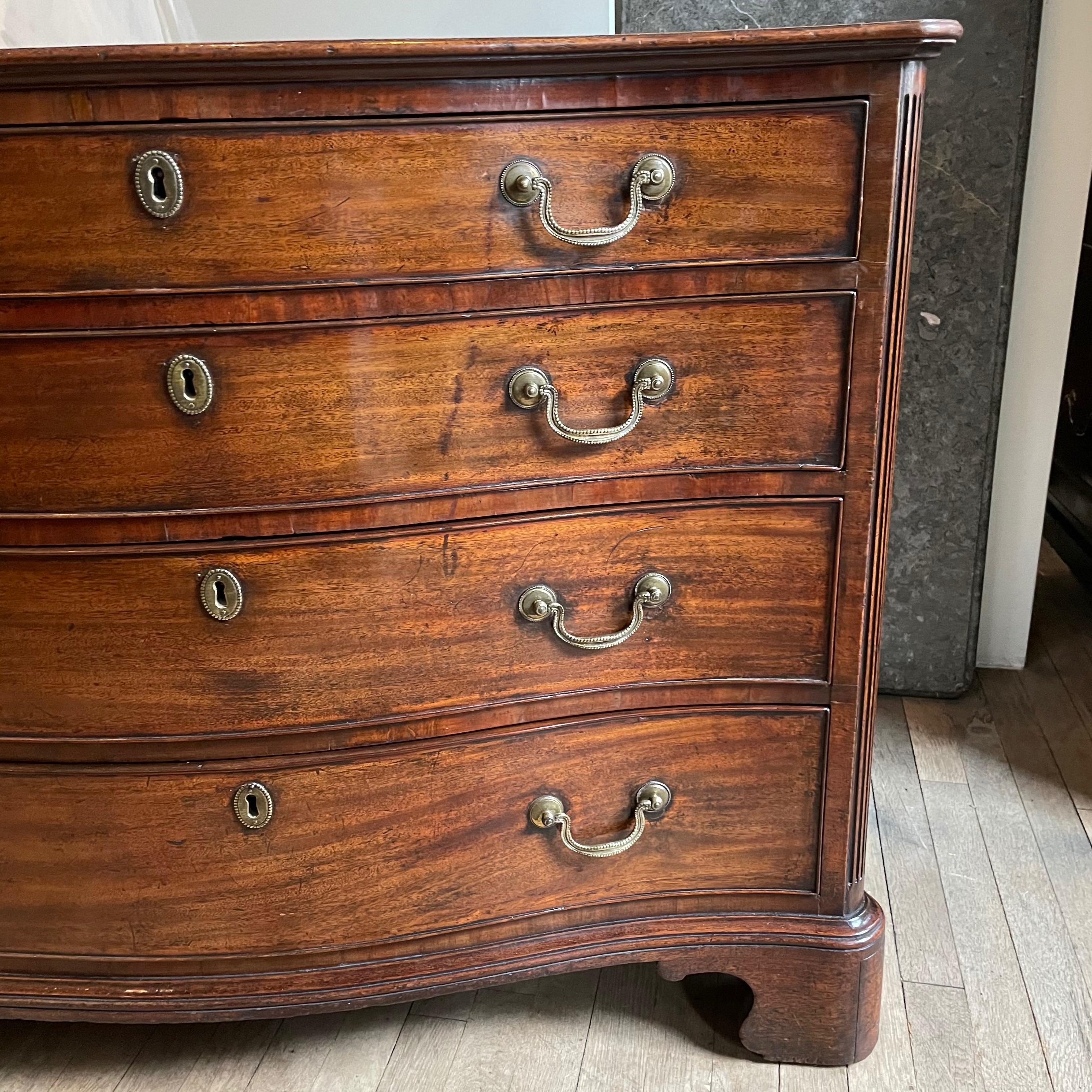 Chippendale Satinwood & Tulipwood Inlaid Mahogany Serpentine Chest of Drawers 2