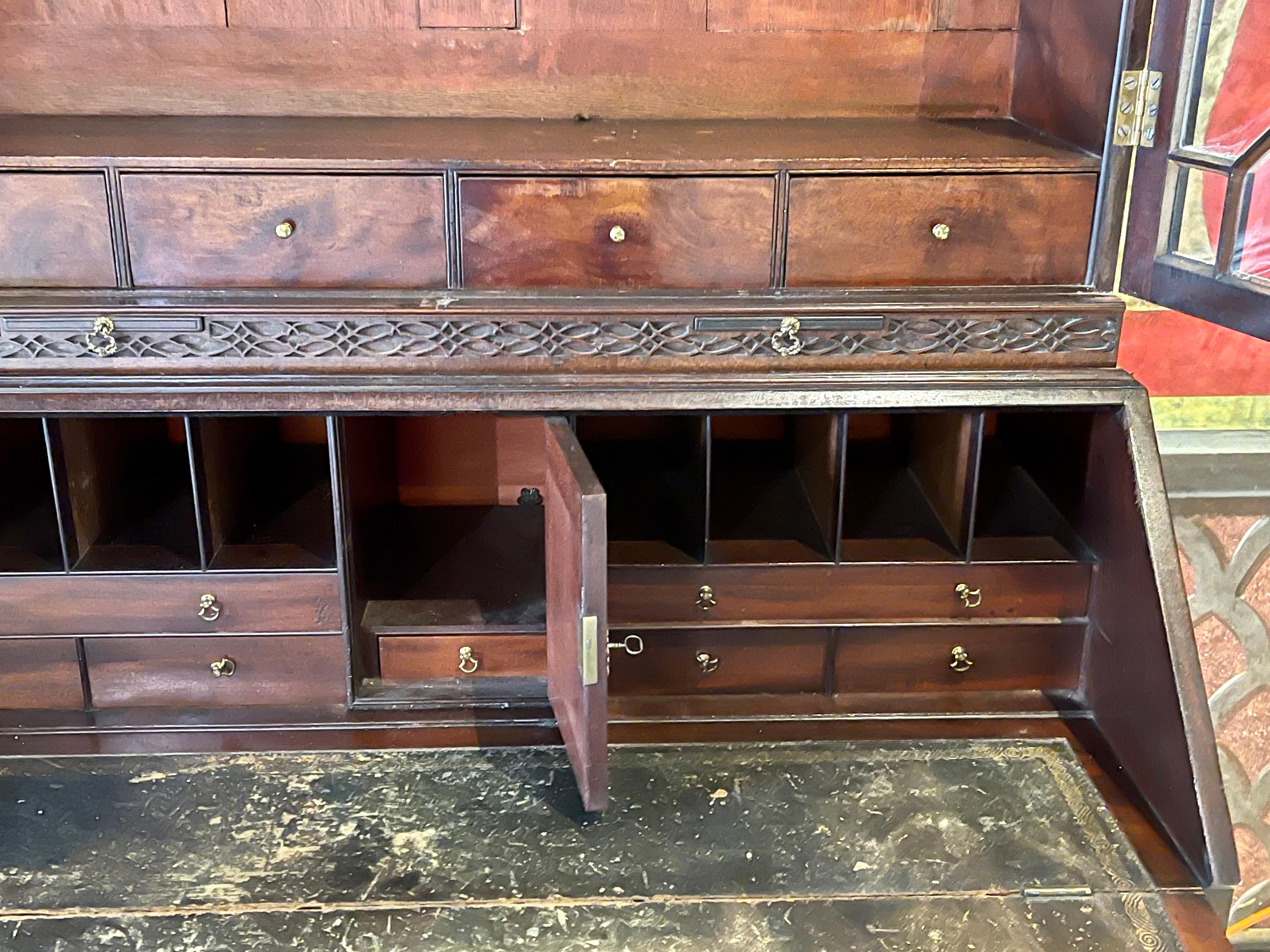 Secrétaire/bureau Chippendale en vente 6