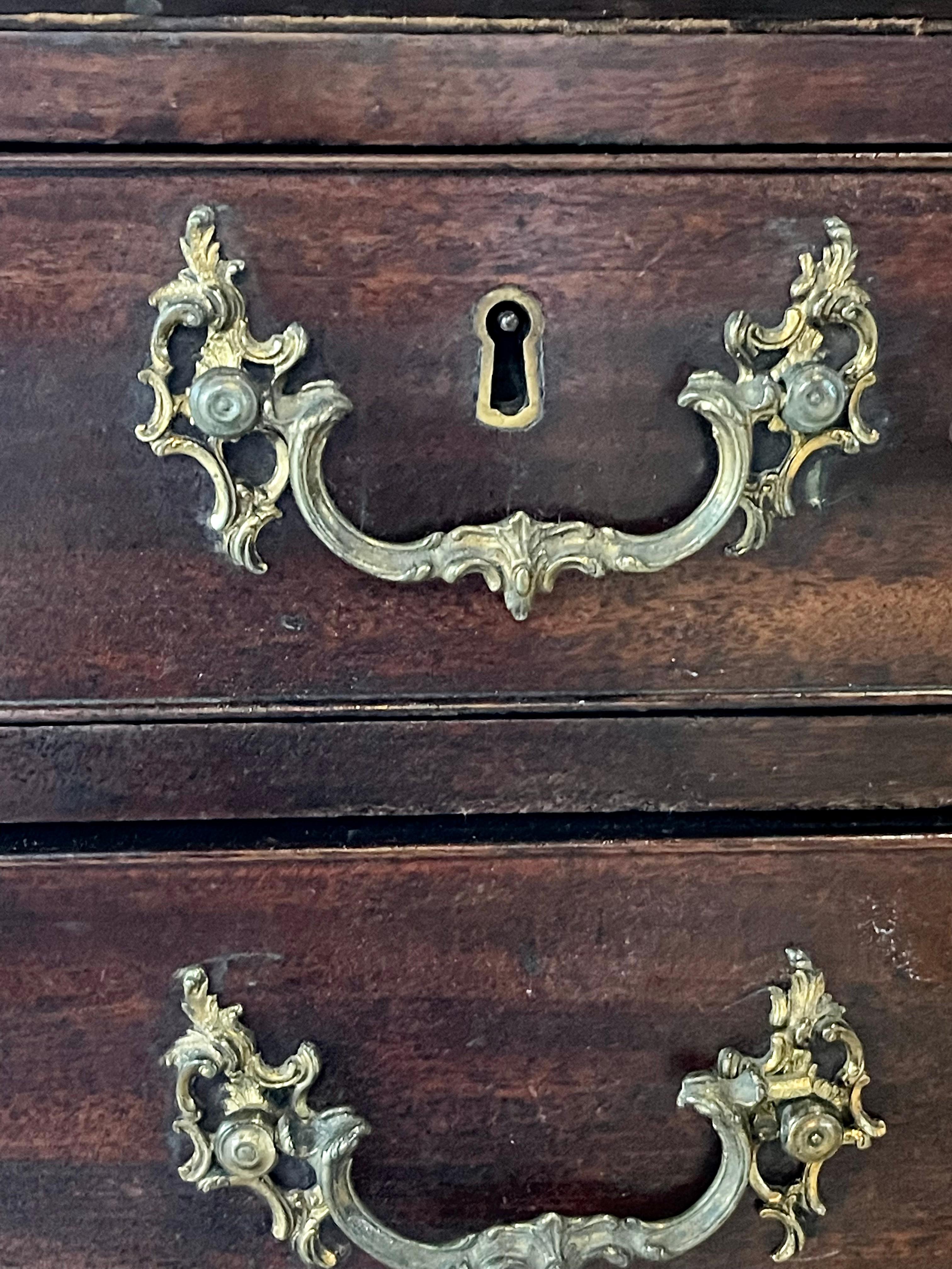 Chippendale Secretary/Desk In Good Condition For Sale In New Haven, CT