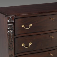 Commode serpentine Chippendale