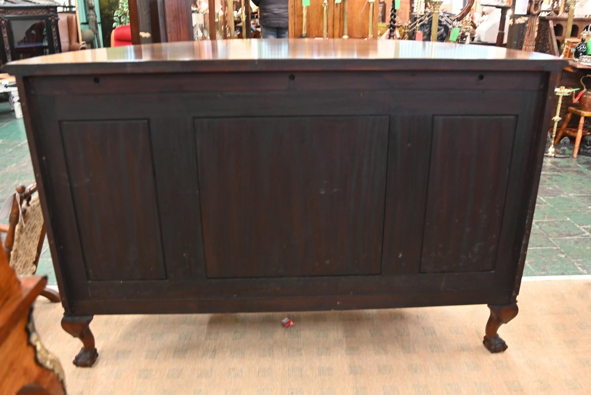 Mobile laterale Chippendale Cassapanca in mogano 1880 in vendita 4