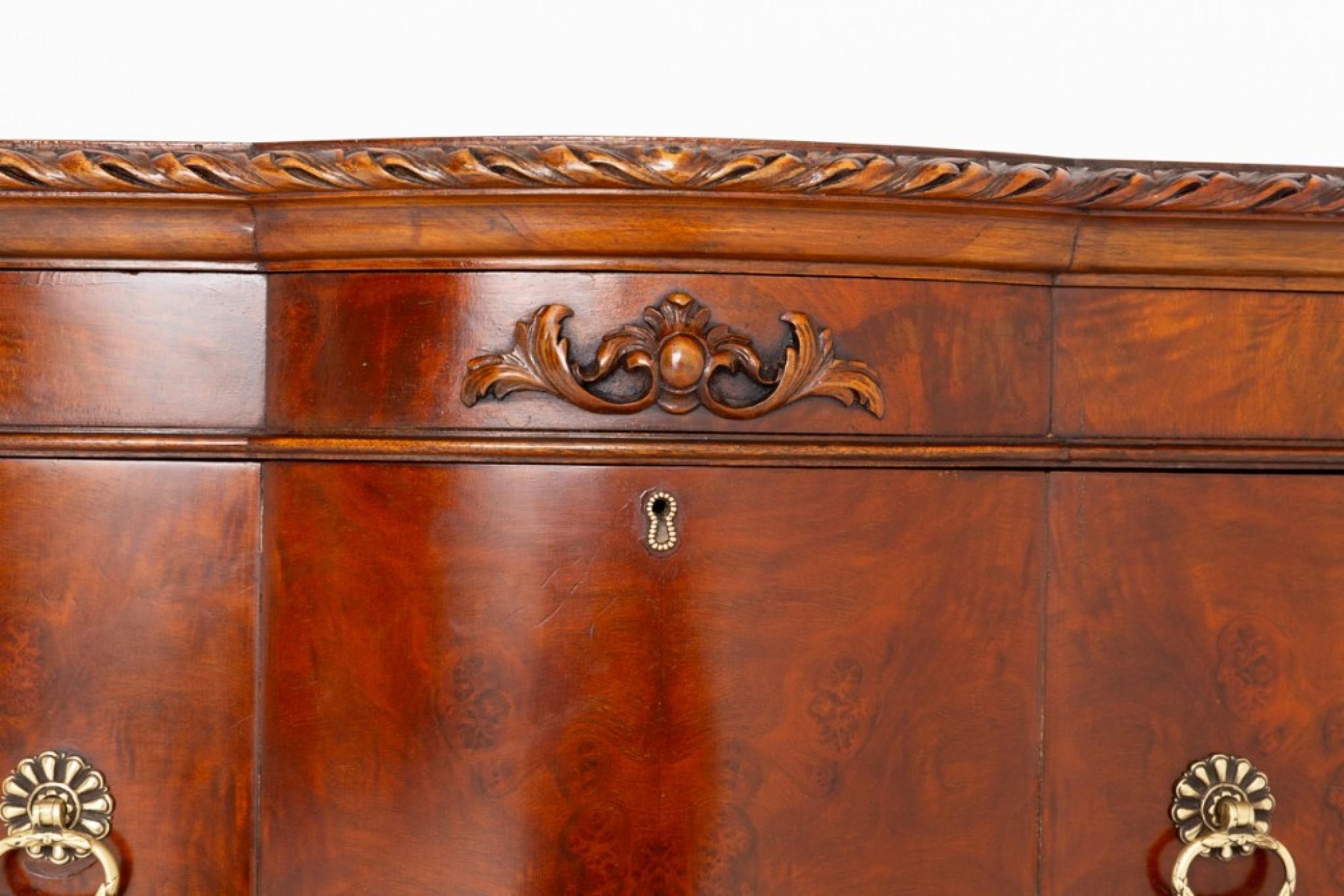 Mobile laterale Chippendale Cassapanca in mogano 1900 in vendita 9