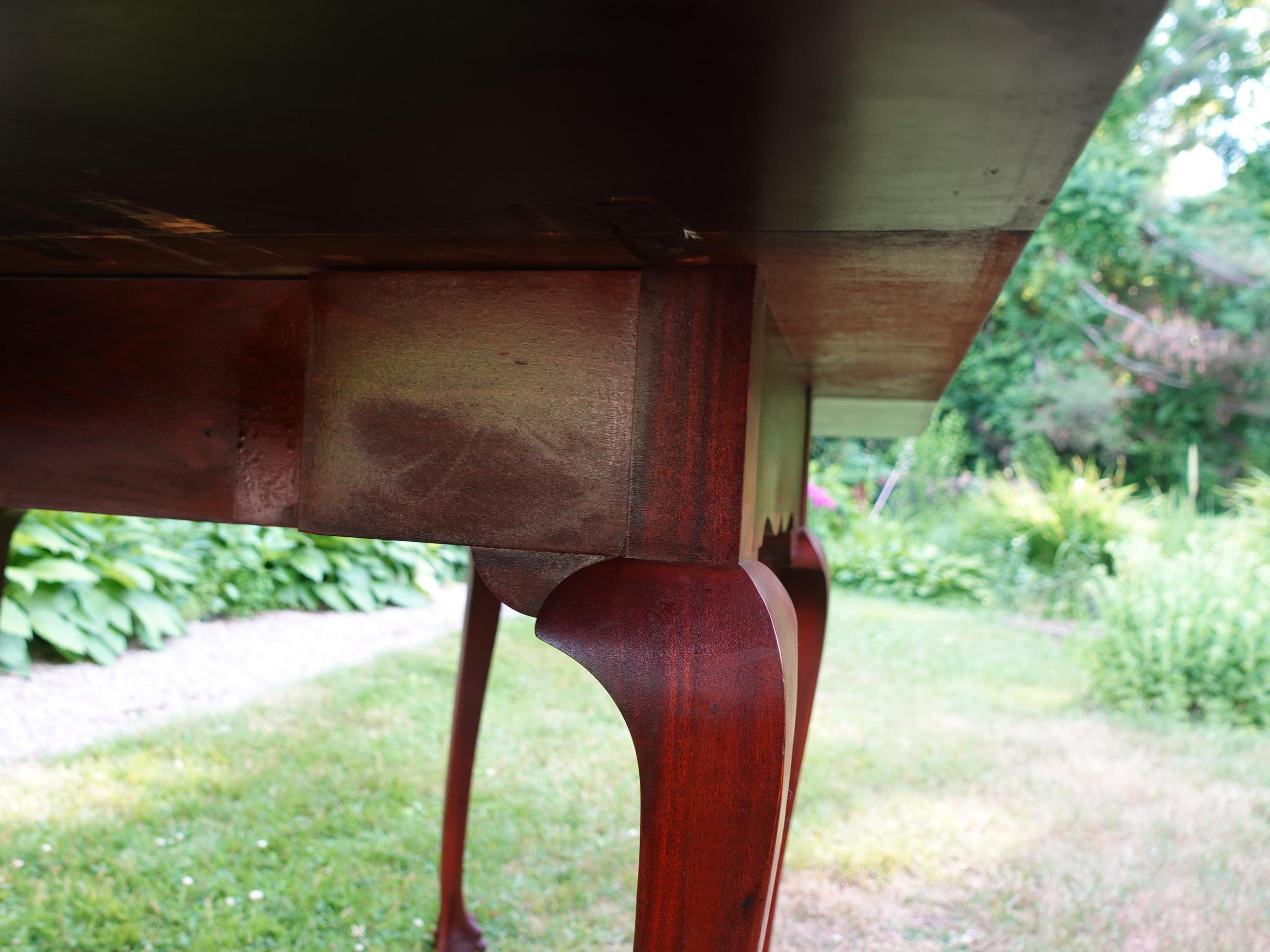 18th Century and Earlier Chippendale Six Leg Claw and Ball Drop-Leaf Dining Table #2 For Sale