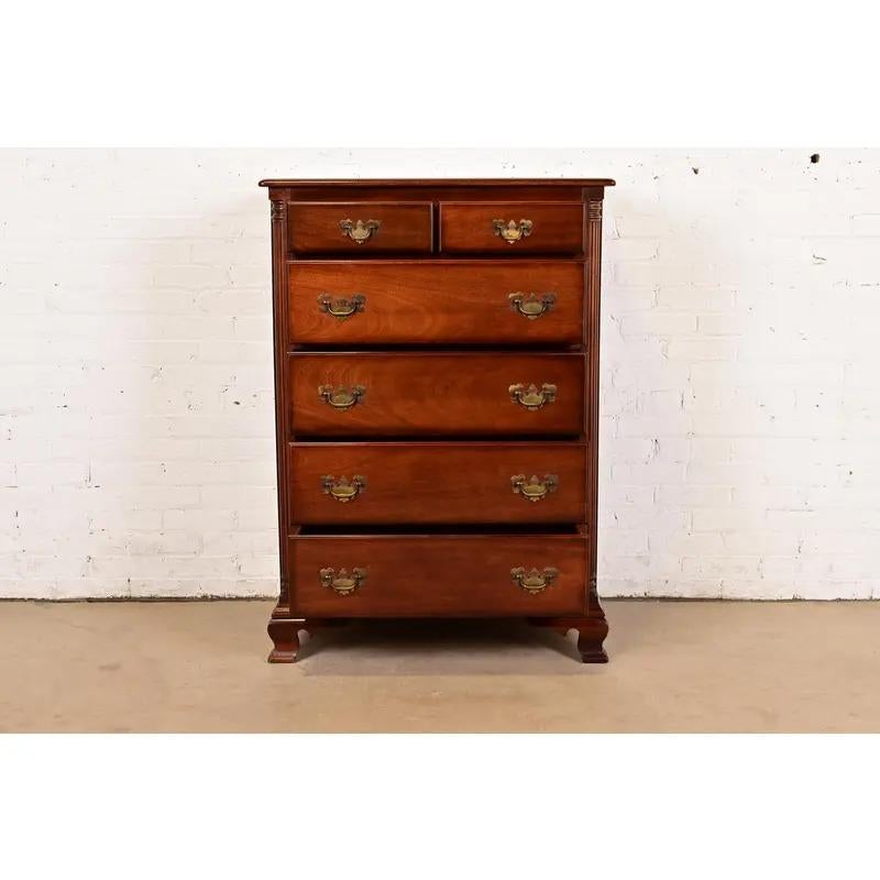 Chippendale Kommode aus massivem Mahagoni von Kling (Mitte des 20. Jahrhunderts) im Angebot