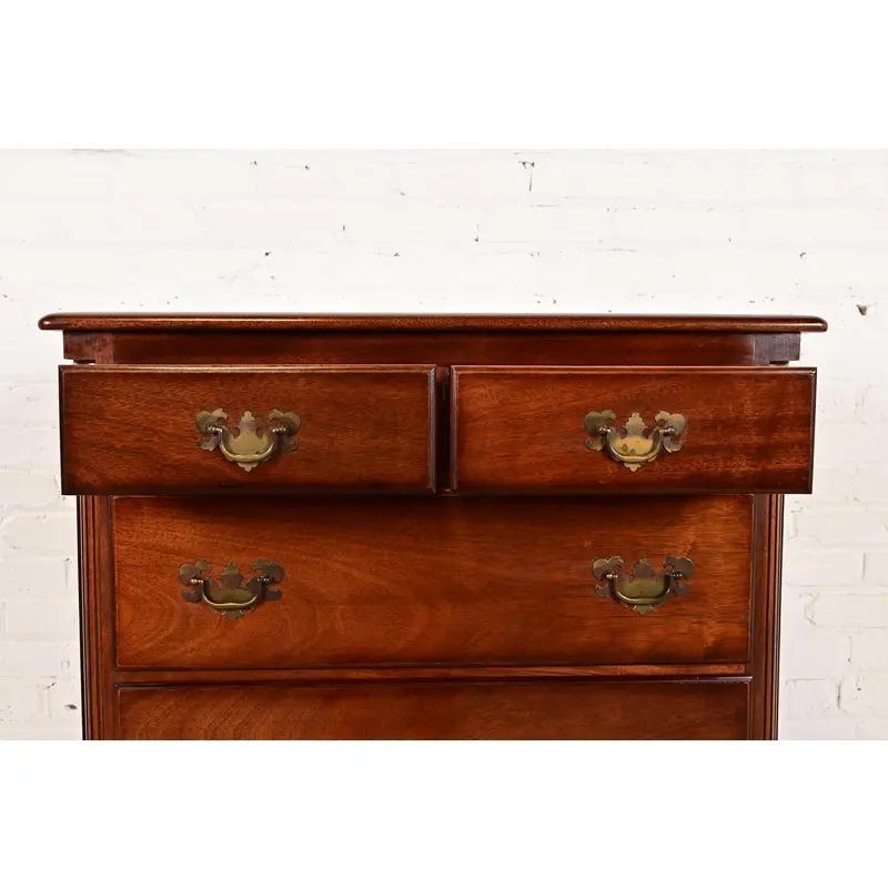 Chippendale Kommode aus massivem Mahagoni von Kling im Angebot 1