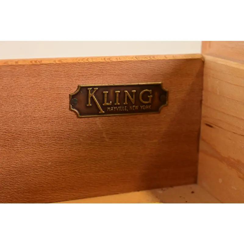 Comò o cassettiera in acero massiccio Chippendale di Kling, circa anni '60 in vendita 3