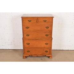 Cómoda Chippendale Highboy de arce macizo de Kling, Circa 1960s