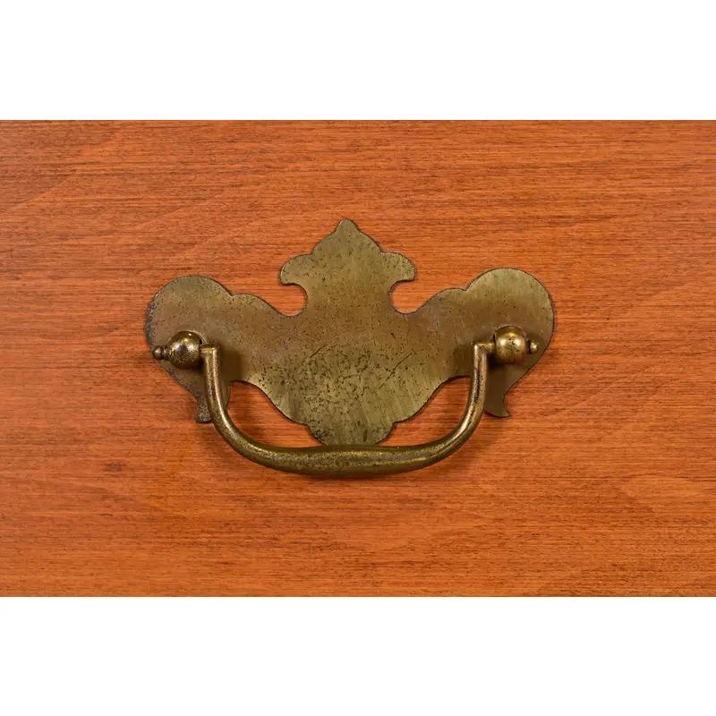 Comò Highboy in acero massiccio Chippendale di Kling, CIRCA 1960 in vendita 2